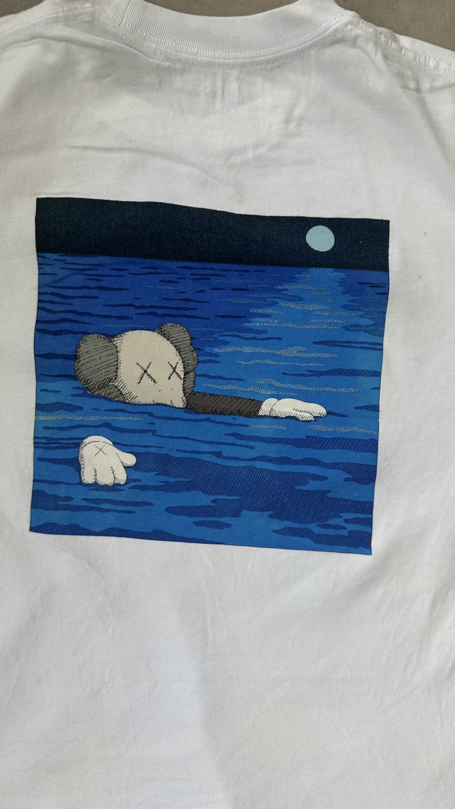 Kaws KAWS UNIQLO GRAPHIC PRINT TEE Size US S / EU 44-46 / 1 - 7 Thumbnail