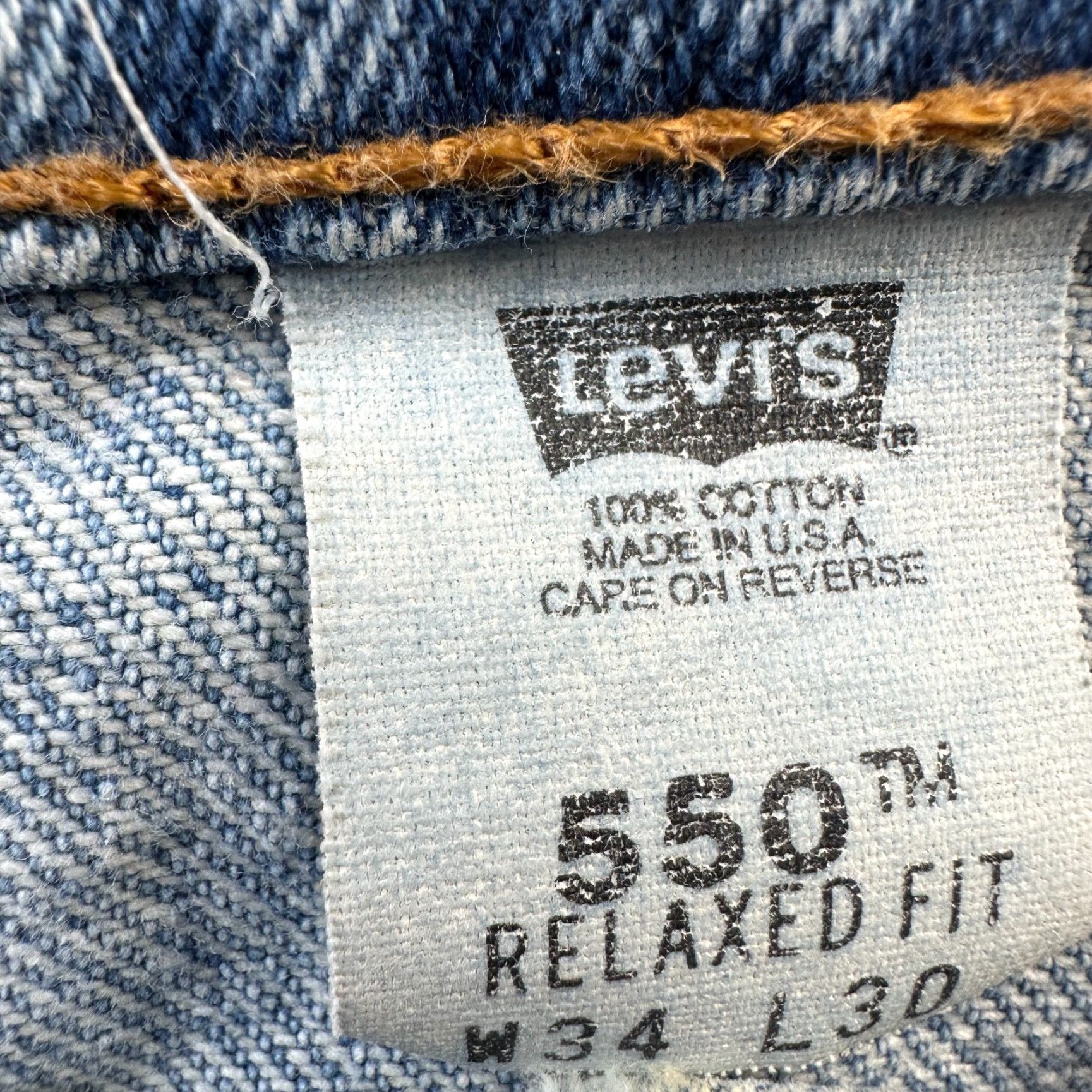 Levi's VINTAGE Levi's 550 Jeans Mens 34x30 Blue Denim Light Wash USA Made 90s Y2K Levi's 550 Jeans Mens 34x30 Blue Denim Light Wash USA Made 90s Y2K Size US 34 / EU 50 - 6 Thumbnail