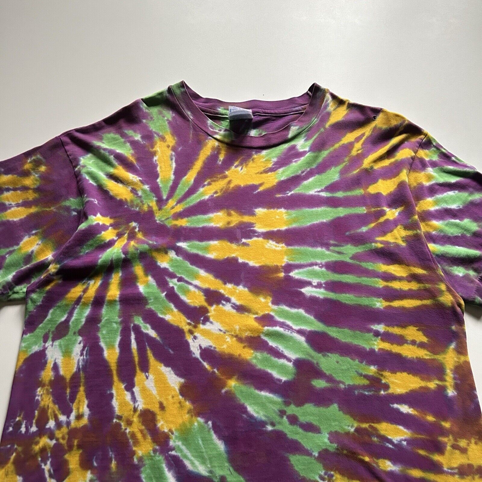 Vintage Vintage 90s Tie Dye Spiral Patterned Hippie T Shirt XL Rare Size US XL / EU 56 / 4 - 2 Thumbnail