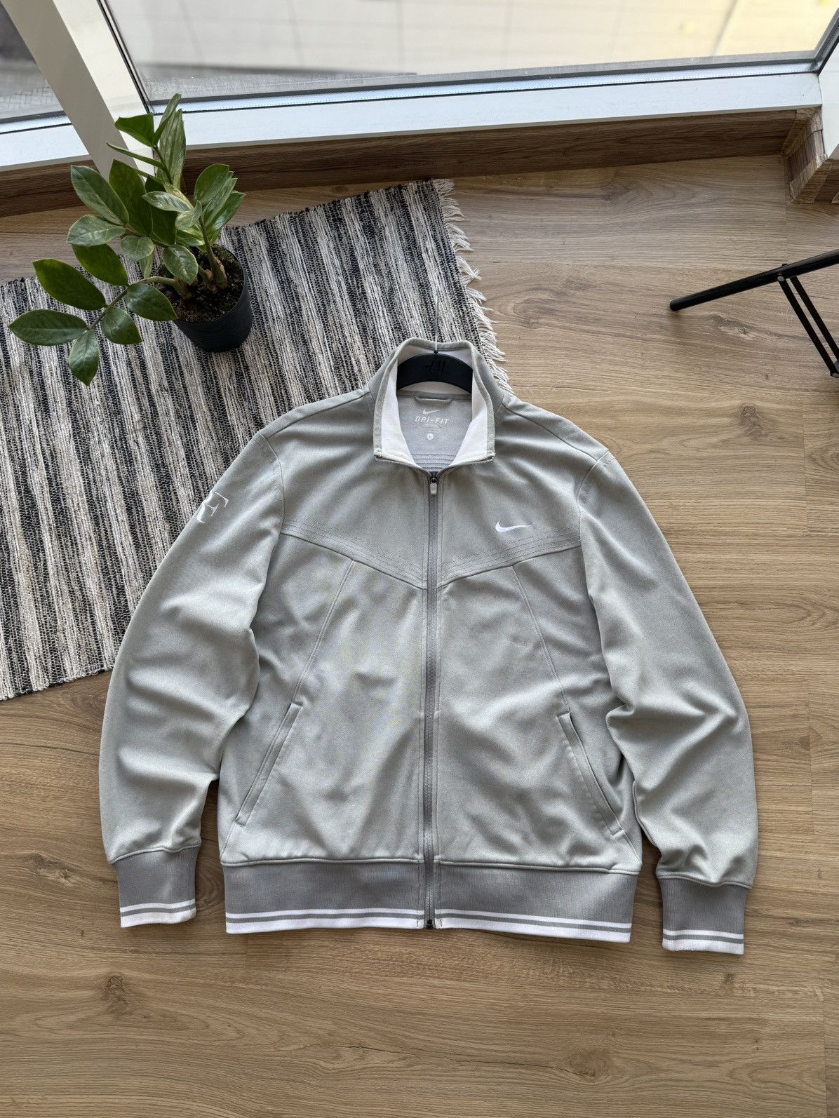 Nike NIKE ROGER FEDERER RF 2011 AUSTRALIA OPEN TENNIS TRACKJACKET Size US L / EU 52-54 / 3 - 2 Thumbnail