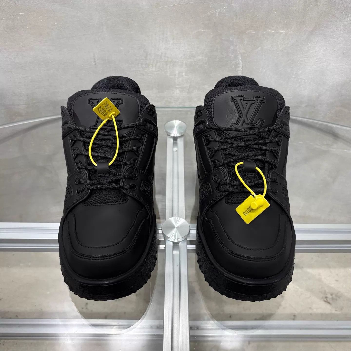 Louis Vuitton LV Trainer Ski Series Black UK7 (41) Size US 8 / EU 41 - 1 Thumbnail