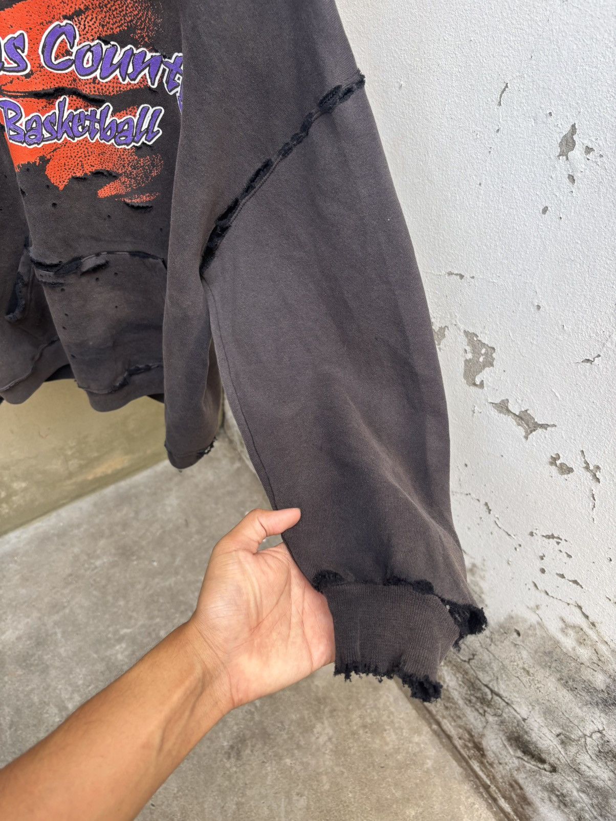Vintage Faded Distressed Thrashed Russell Hoodie Douglas County ERD Size US L / EU 52-54 / 3 - 13 Thumbnail