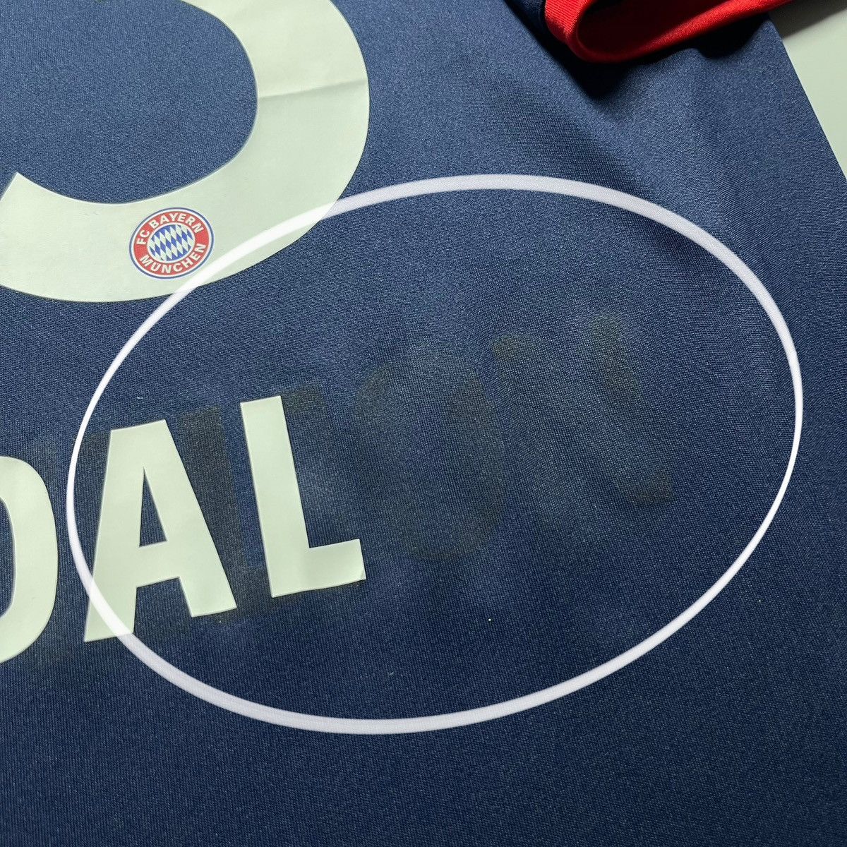 Vintage BAYERN ADIDAS 2017/2018 FOOTBALL AWAY JERSEY #23 VIDAL Size US S / EU 44-46 / 1 - 10 Thumbnail