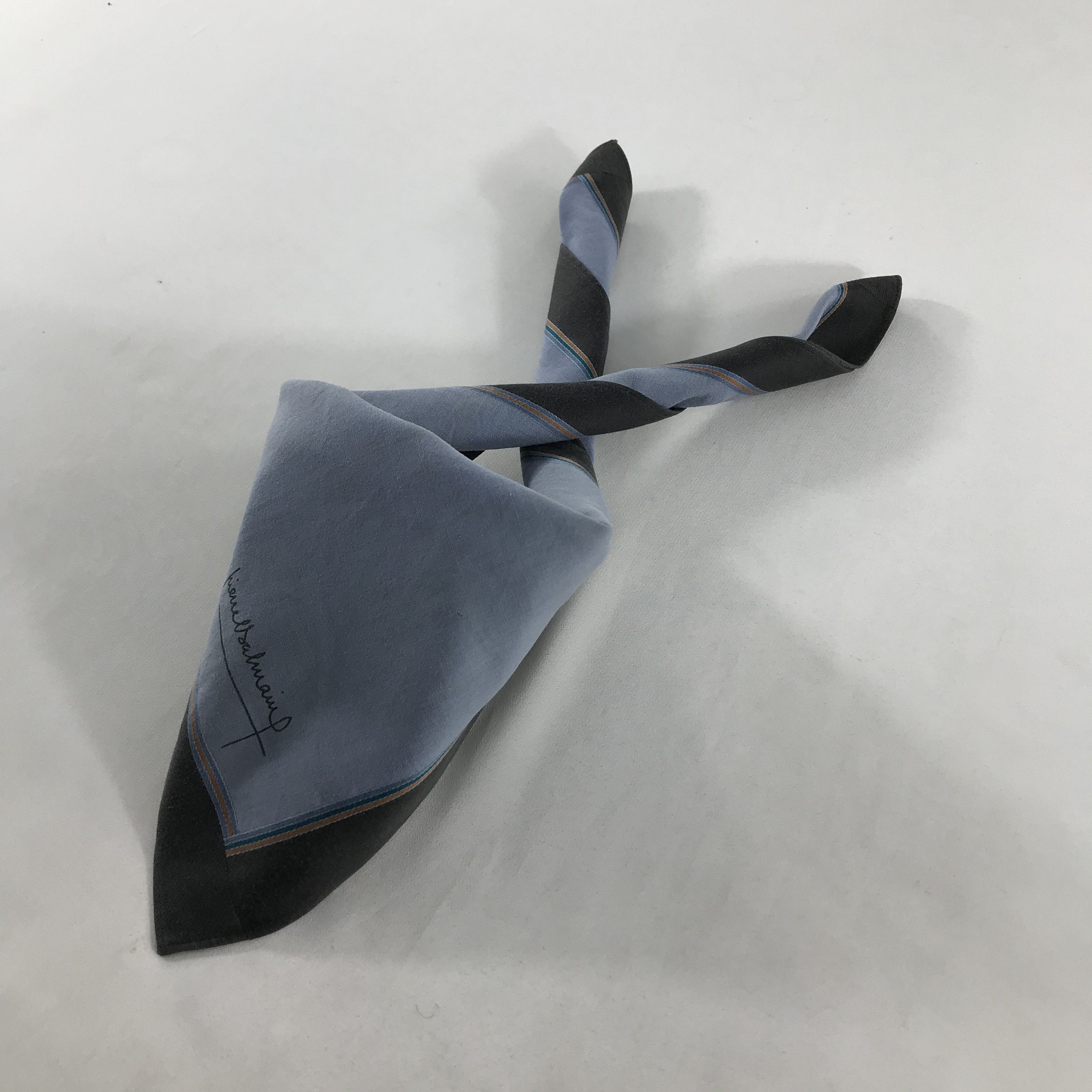 Pierre Balmain Pierre Balmain Handkerchief Neckerchief Bandana H33 Size ONE SIZE - 3 Thumbnail