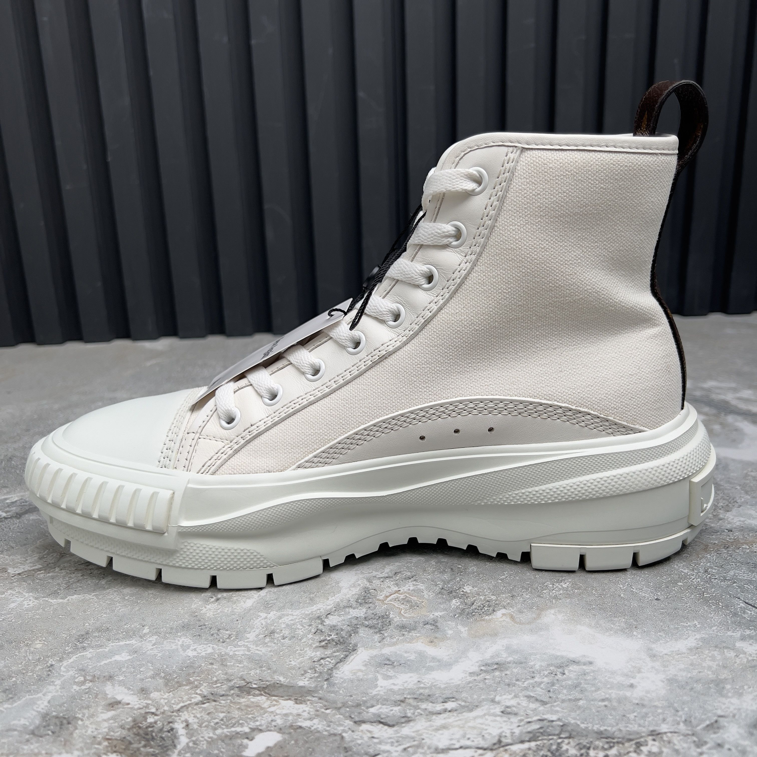 Louis Vuitton Louis Vuitton Squad Chunky Sneaker Boot Converse Monogram Size US 9 / IT 39 - 4 Thumbnail