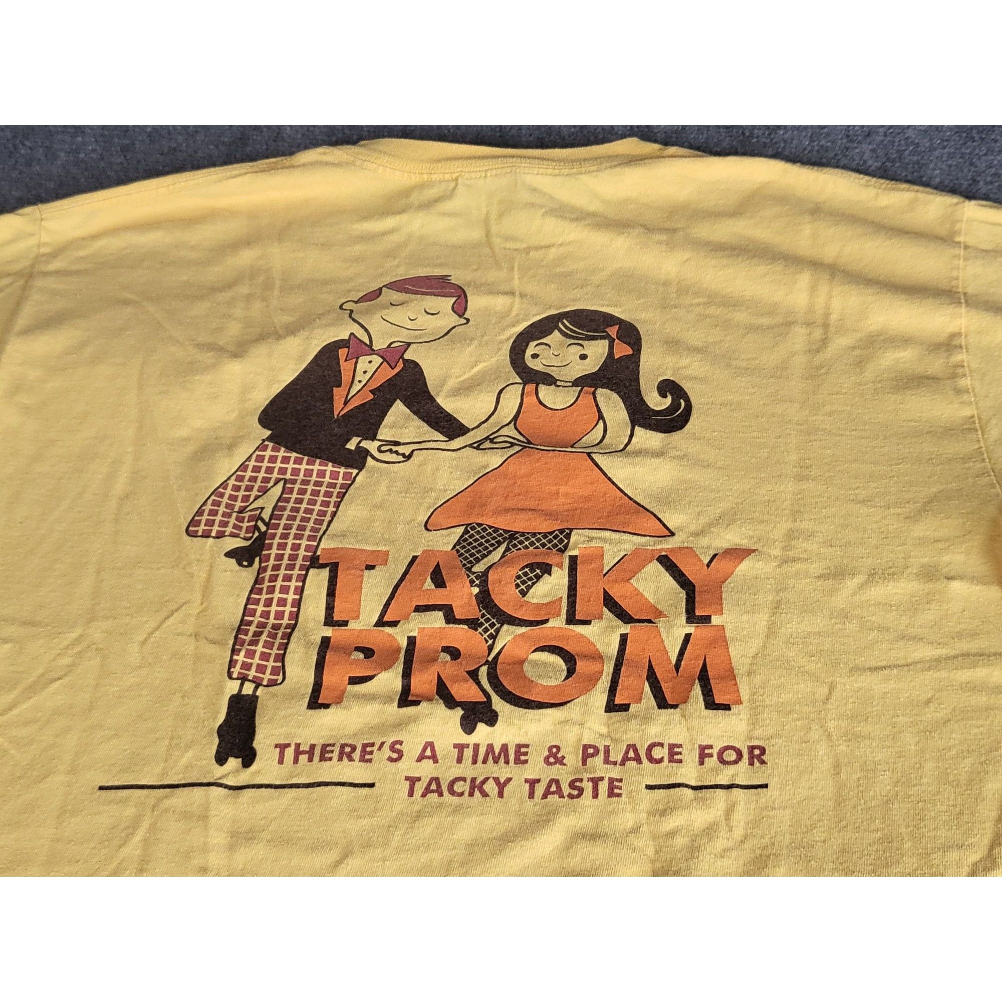 Gildan Chi Omega Tshirt Men Sz L Gildan Ultra Cotton Tacky Prom Dou Size L / US 10 / IT 46 - 9 Thumbnail