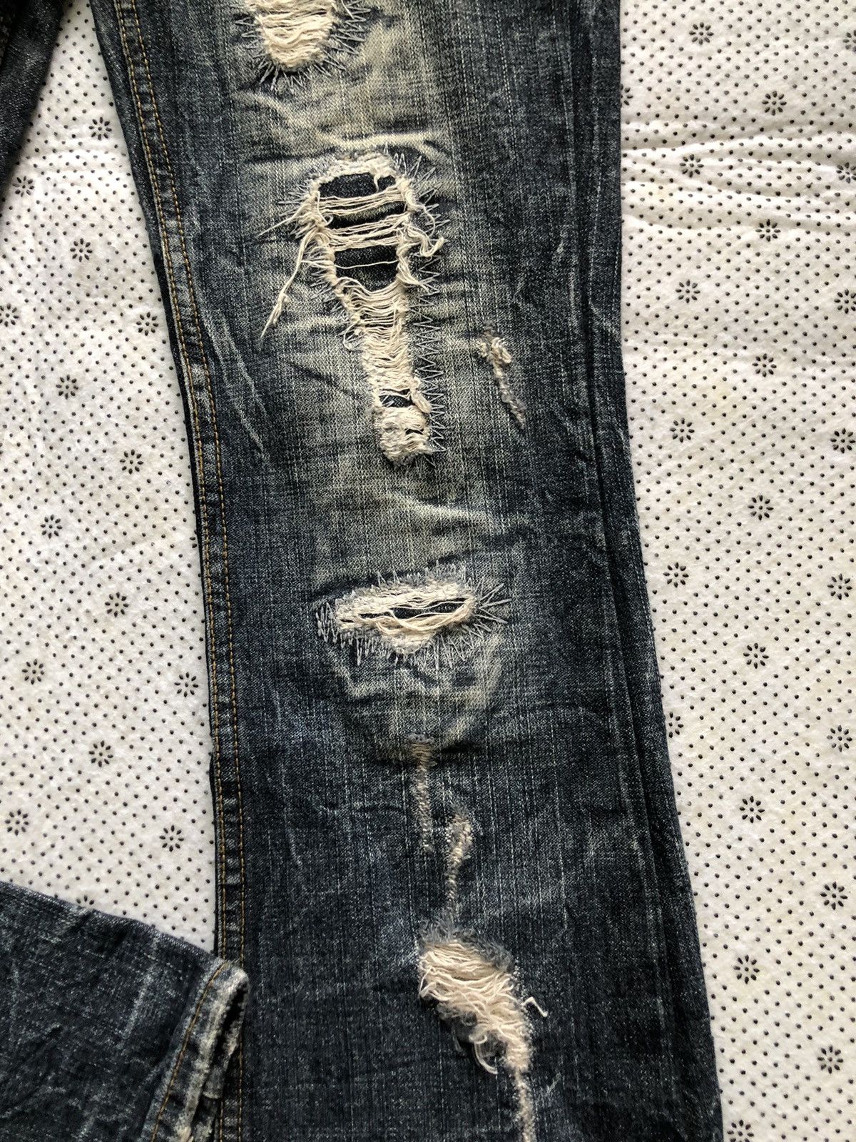 Hysteric Glamour × Japanese Brand Japanese Brand x On Board distressed jean Size 31" - 6 Thumbnail