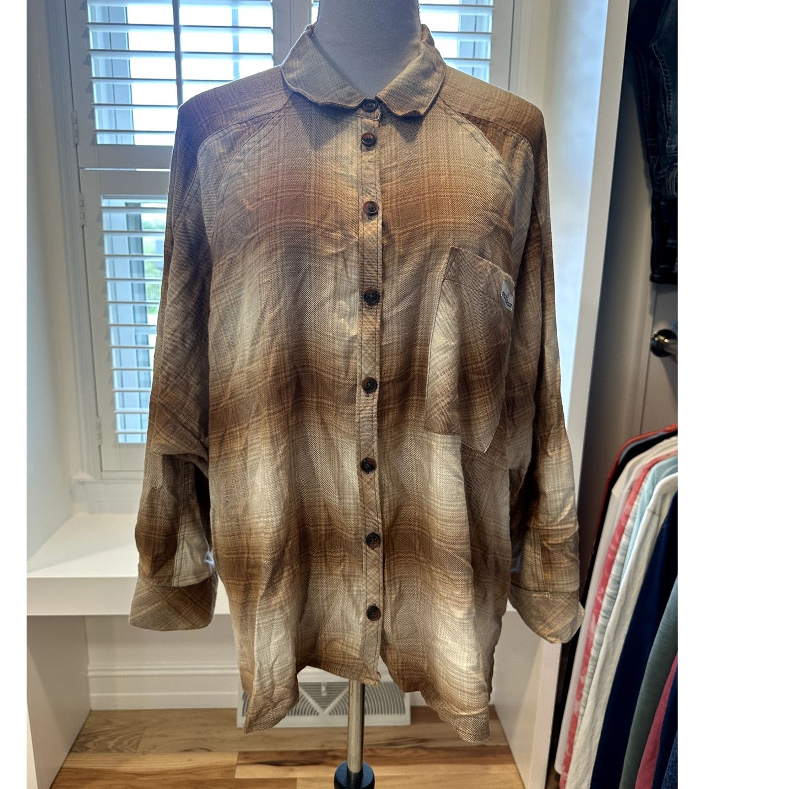 Bdg BDG Urban Outfitters Plaid High Low Button Up Brown Cream S Size S / US 4 / IT 40 - 2 Thumbnail