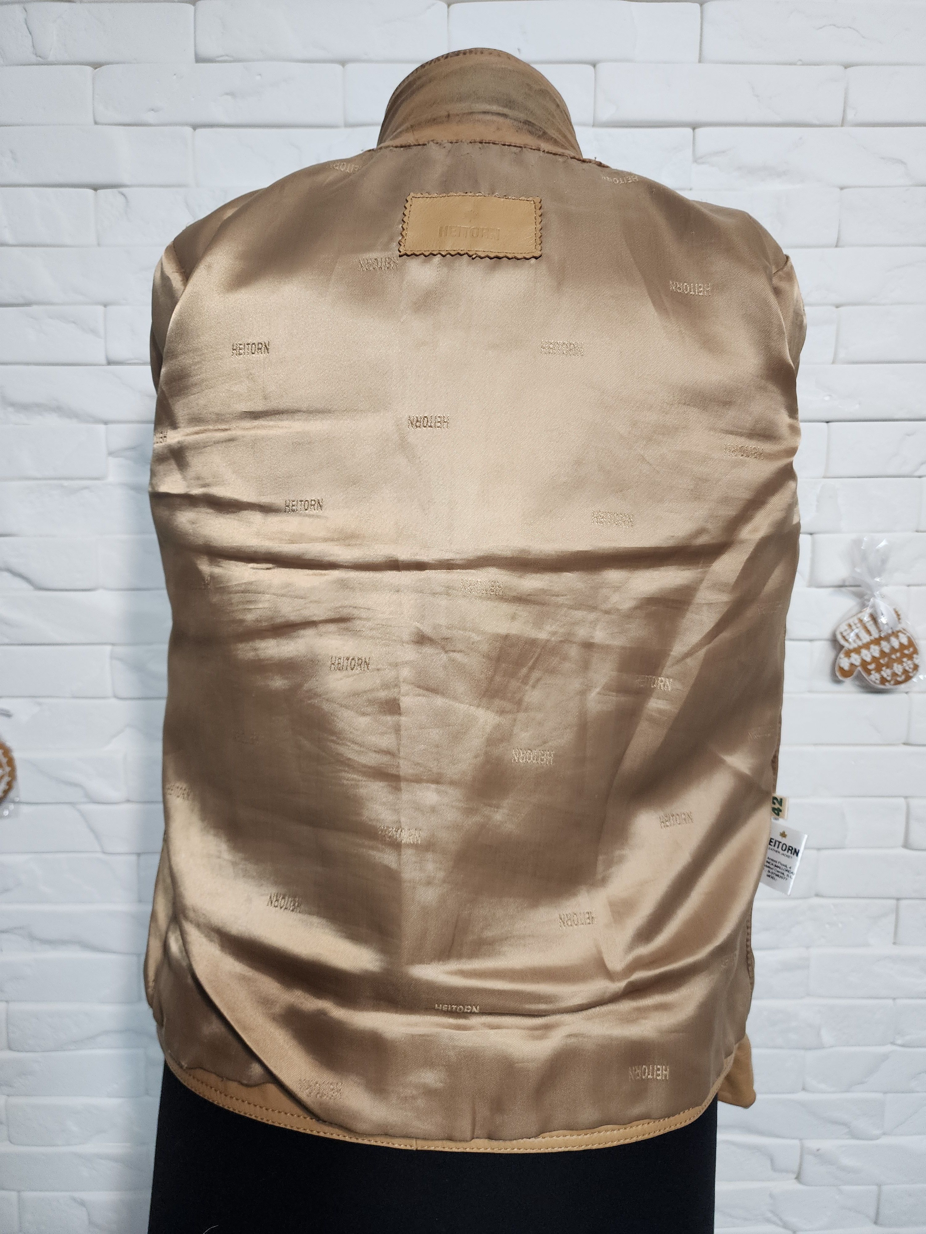 Other Brown Leather Jacket: Women's Sport Style, Metal Zipper Size M / US 6-8 / IT 42-44 - 7 Thumbnail
