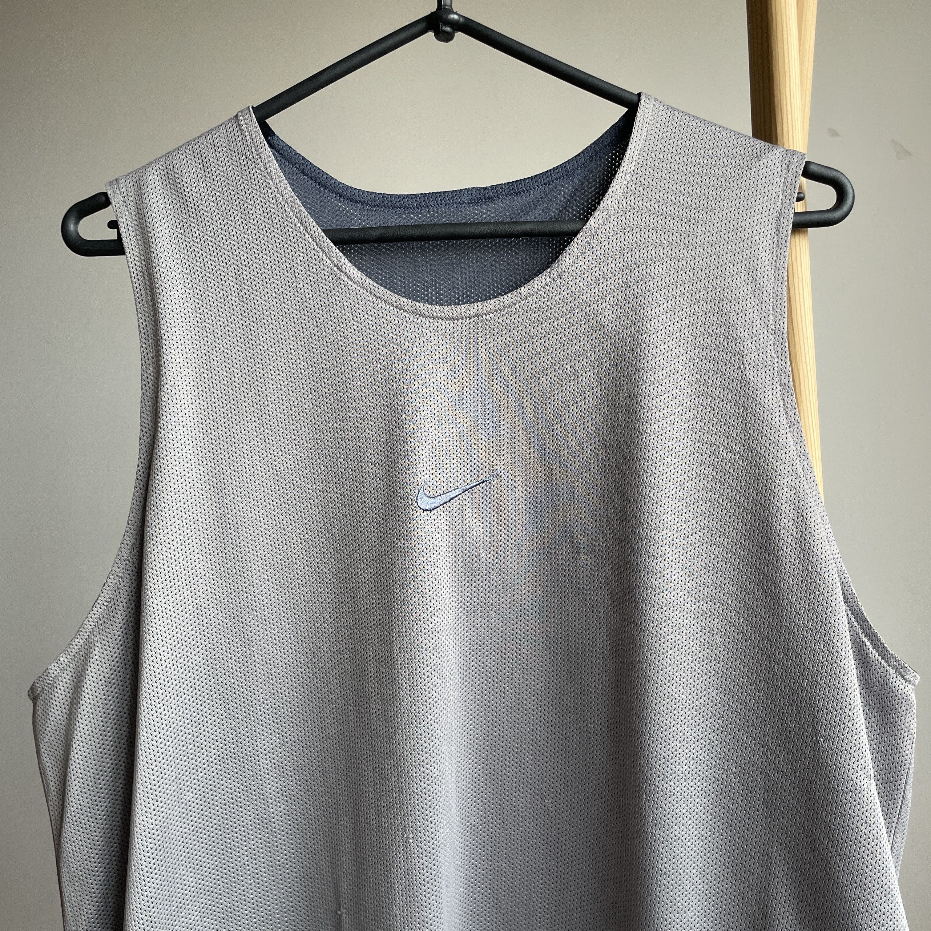 Nike Nike Vintage Y2K Mesh Reversible Swoosh Tank Top Size US L / EU 52-54 / 3 - 5 Thumbnail