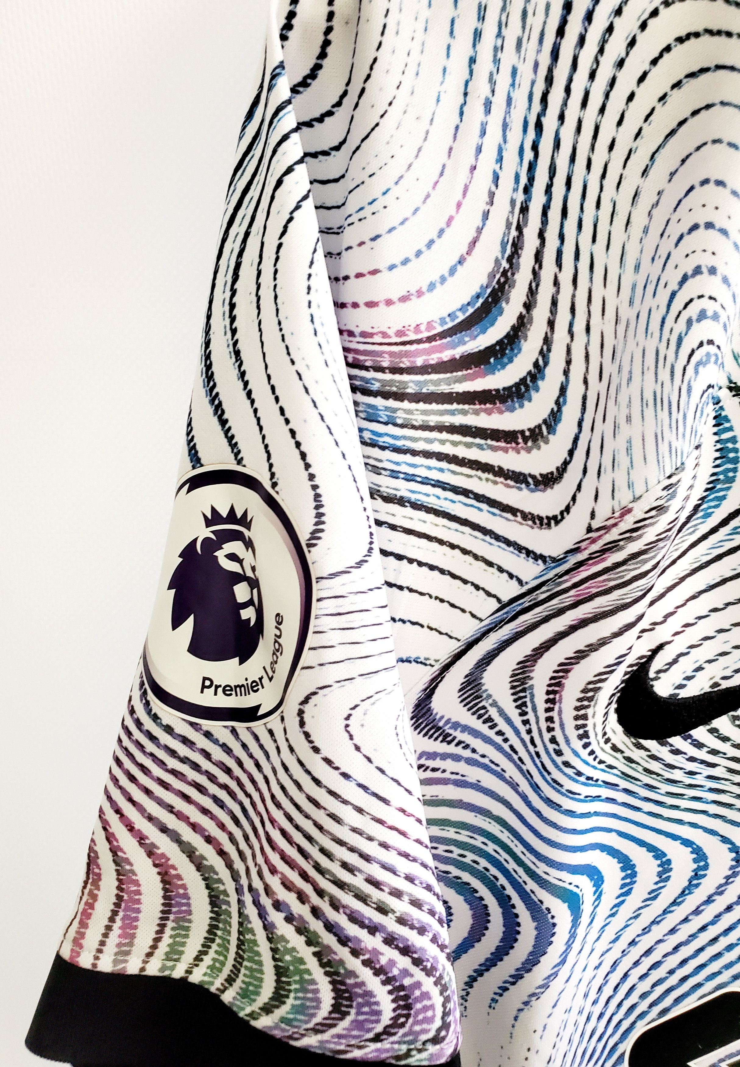 Nike Liverpool LFC 2022 - 2023 away jersey perfect condition L Size US L / EU 52-54 / 3 - 3 Thumbnail