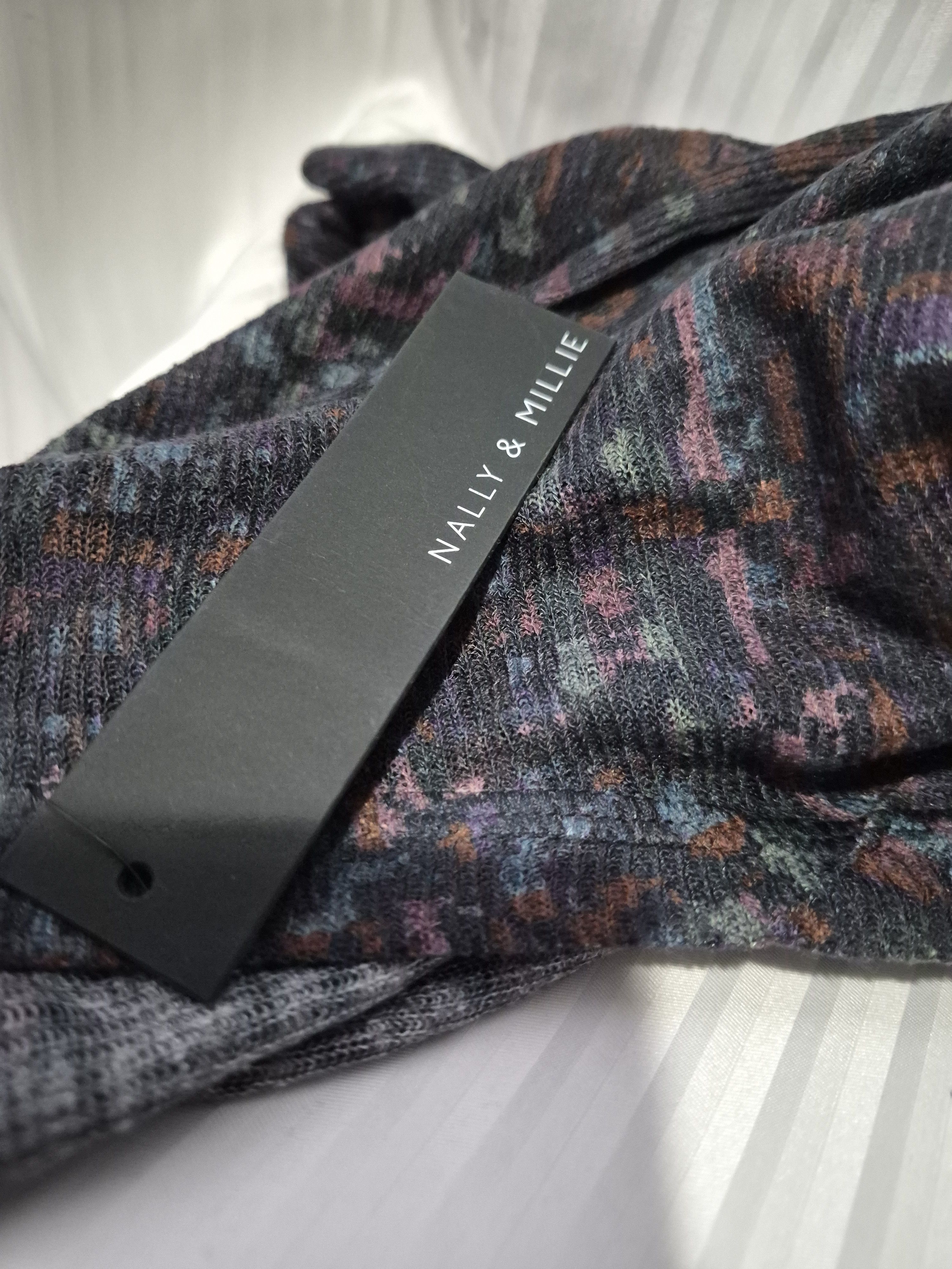 Other Nally Millie Medium Dark Multi-Print Scoop Long Sleeve NWT Size M / US 6-8 / IT 42-44 - 7 Thumbnail