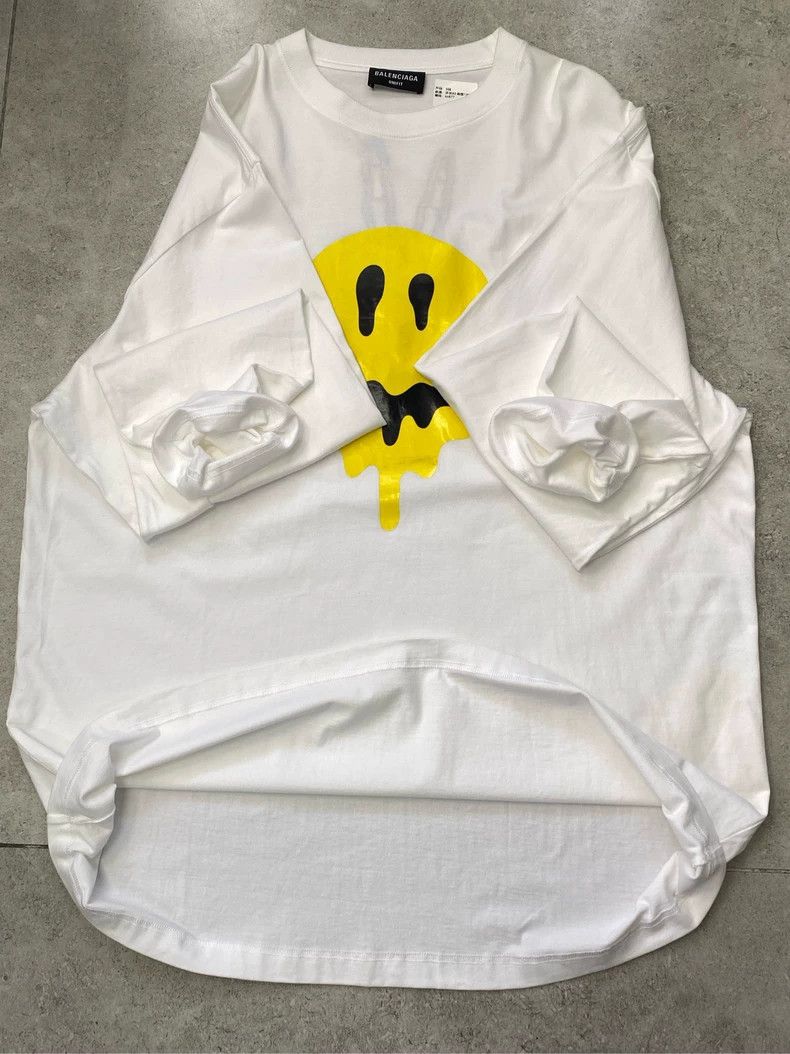 Balenciaga Balenciaga Dissolve smiling face victory gesture white lon Size US S / EU 44-46 / 1 - 6 Thumbnail