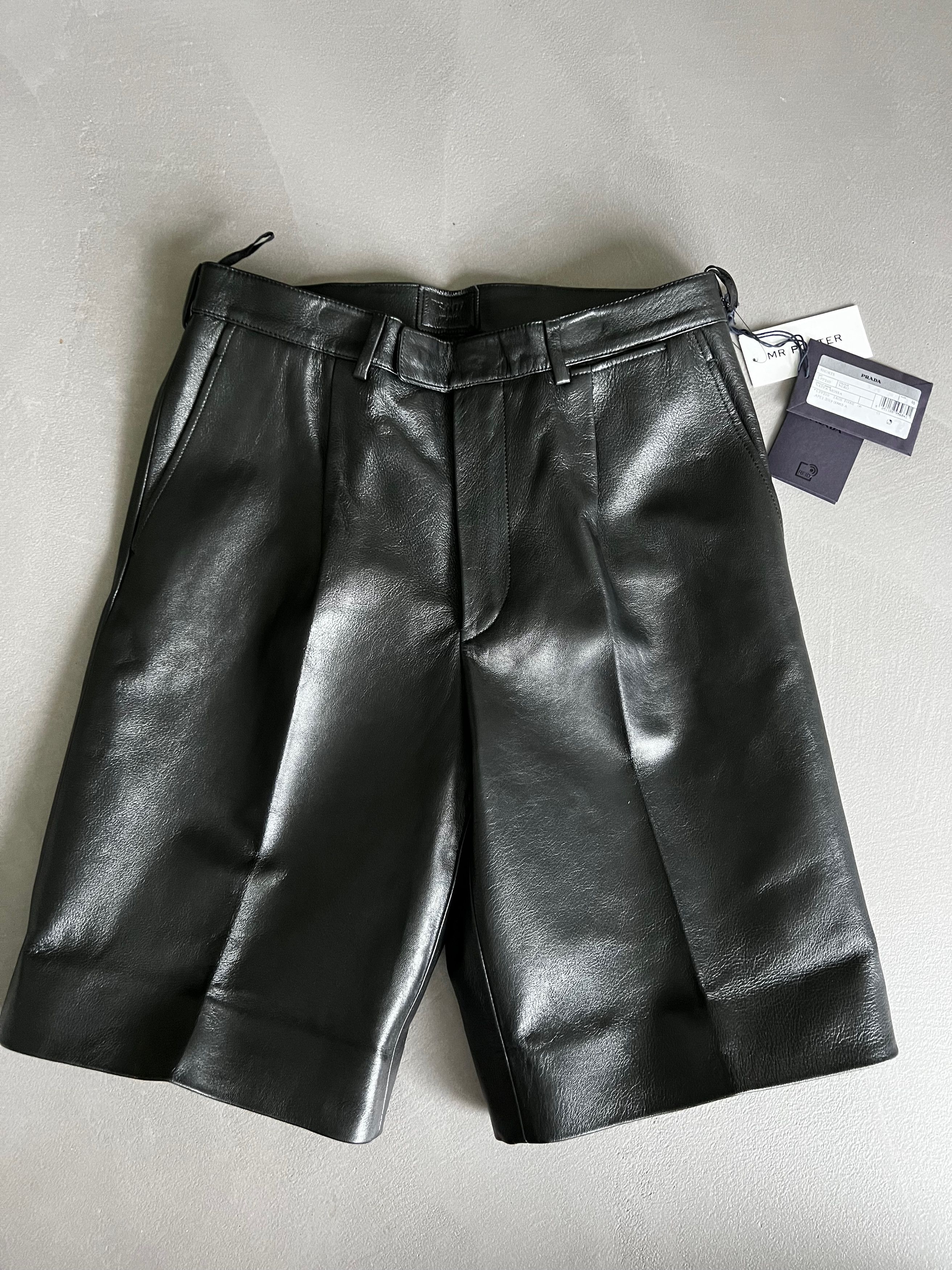 Prada Prada Pleated Nappa Leather Shorts Size US 30 / EU 46 - 1 Thumbnail