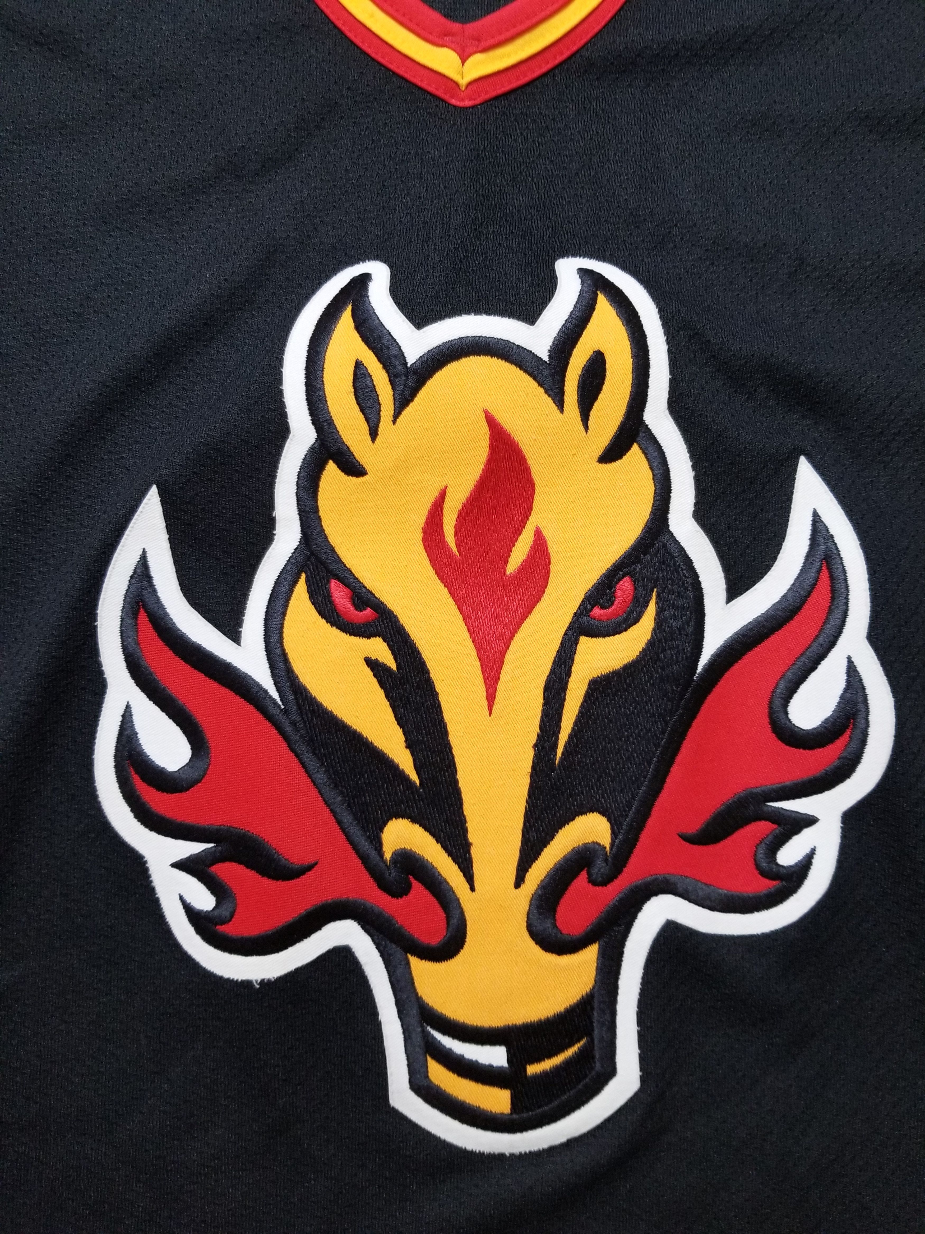 Ccm Vintage CCM Calgary Flames Blasty Horse Head Jersey Size US L / EU 52-54 / 3 - 15 Thumbnail