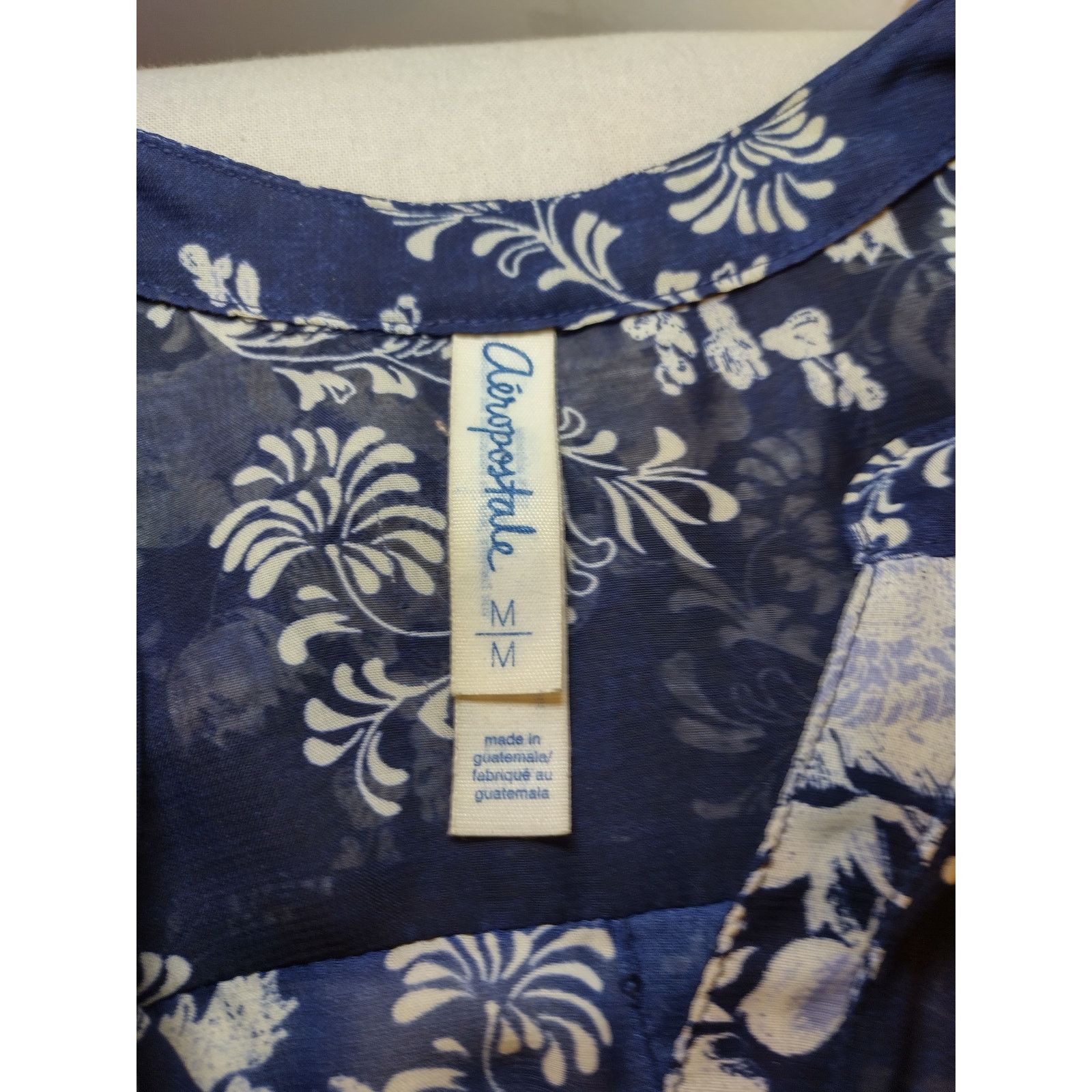 Aeropostale Aeropostale Women Floral Blouse Sleeveless Button Blue Med Size M / US 6-8 / IT 42-44 - 10 Thumbnail