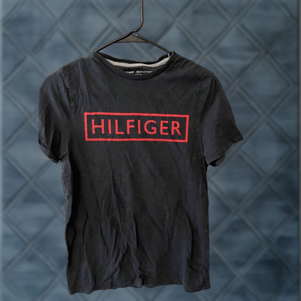 Tommy Hilfiger VINTAGE Tommy Hilfiger Mens T-Shirt Short Sleeve Crew Neck XS Black Graphic Top Size US XS / EU 42 / 0 - 1 Thumbnail