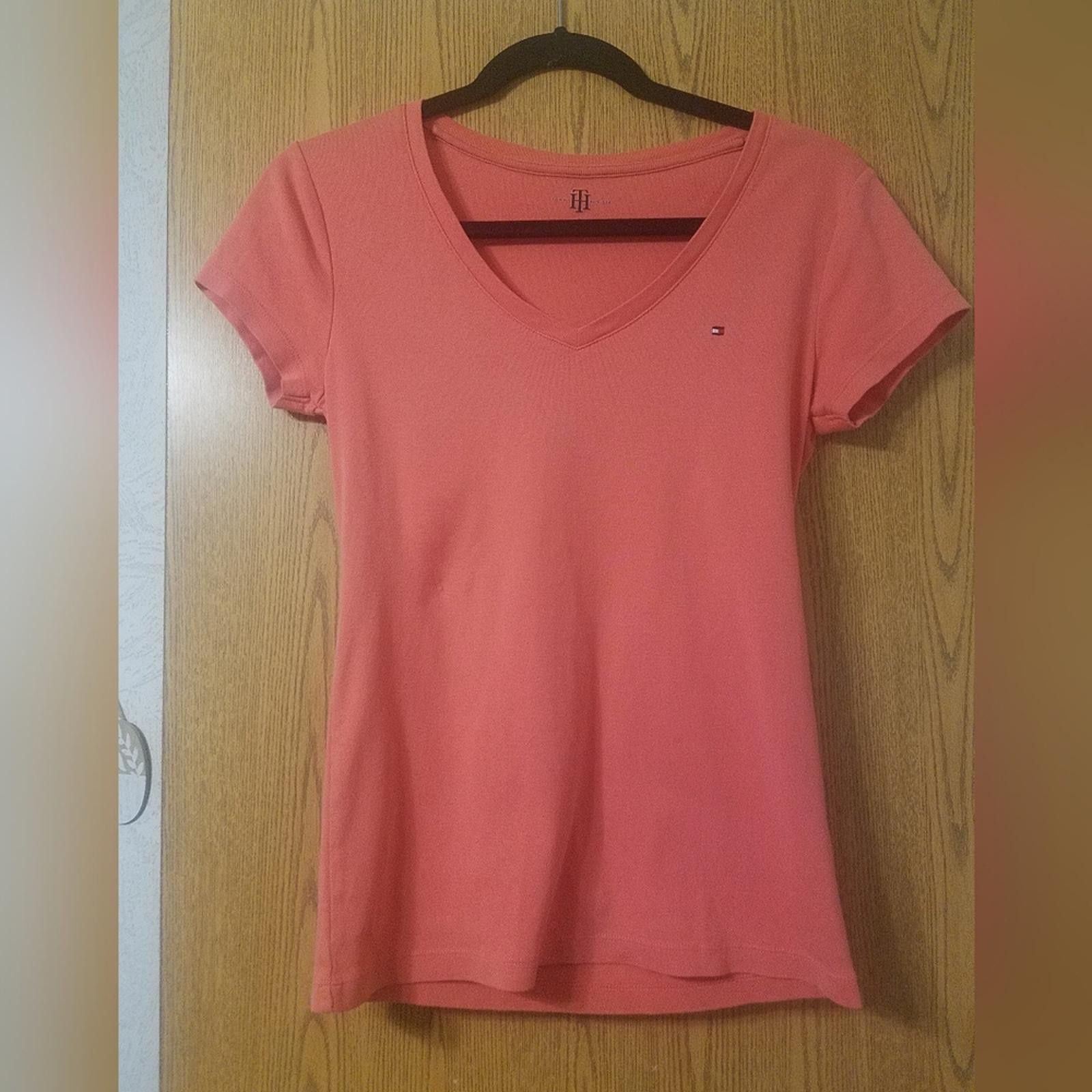 Tommy Hilfiger Tommy Hilfiger Women's Pink V-Neck Top Size M / US 6-8 / IT 42-44 - 1 Thumbnail