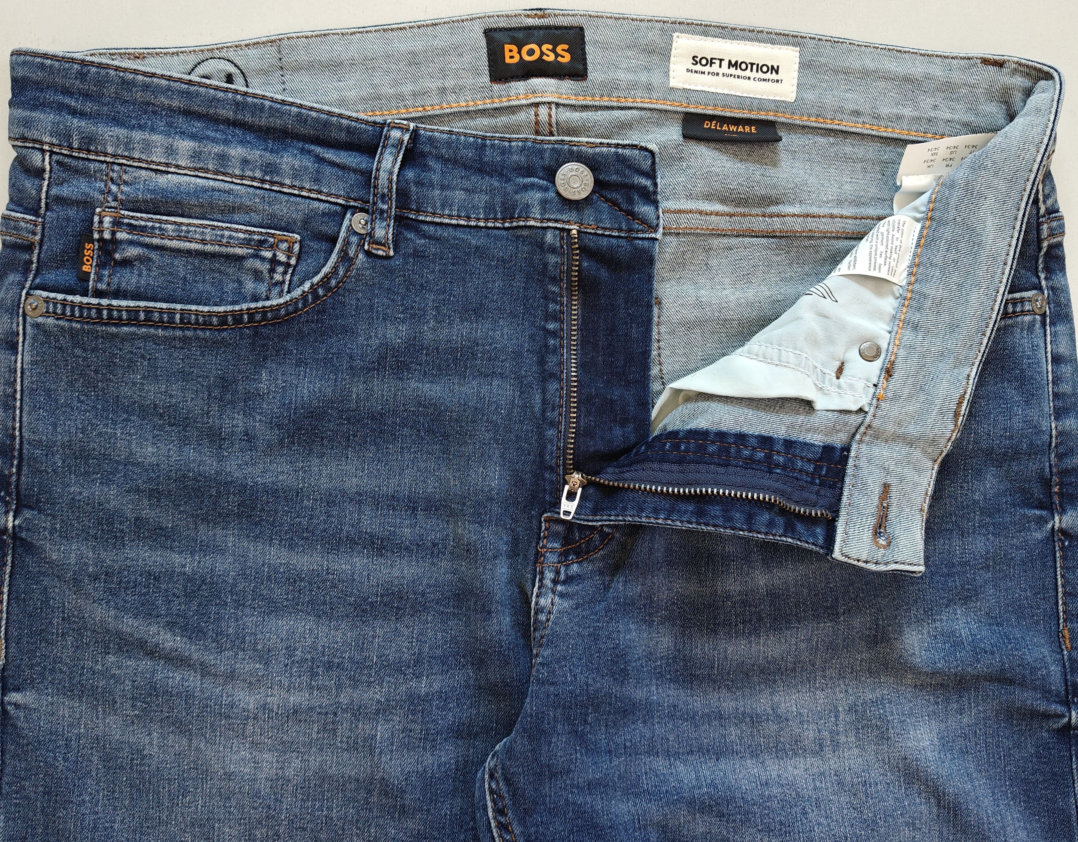 Hugo Boss HUGO BOSS DELAWARE Slim fit men's Jeans Free Shipping T/6123 Size US 34 / EU 50 - 7 Thumbnail