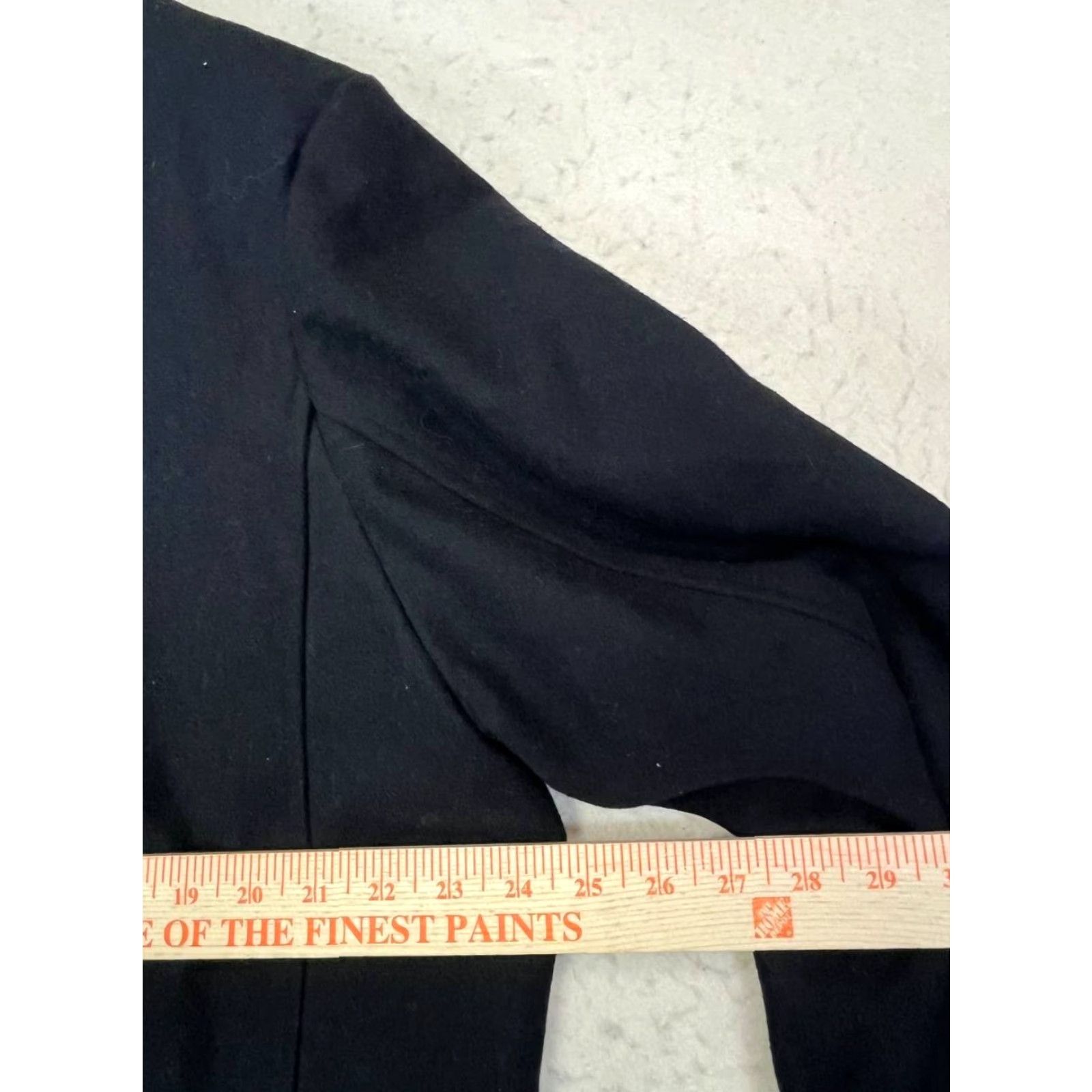 Joseph Abboud Joseph Abboud Wool Blend Coat Black Button Up Men's Size L Long Overcoat Classic Fit Wool Insulated Lined Pockets Buttoned Black Mens Size Large Size US L / EU 52-54 / 3 - 3 Thumbnail