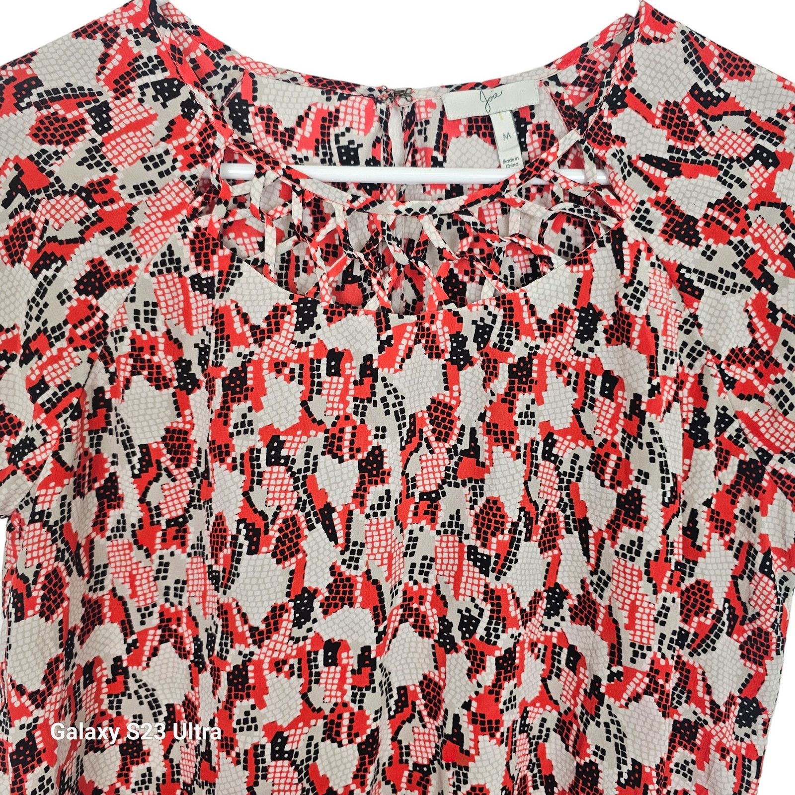 Joie Joie Silk Blouse Geometric Snake Lattice Neck Bartlett Poppy Size M / US 6-8 / IT 42-44 - 3 Thumbnail