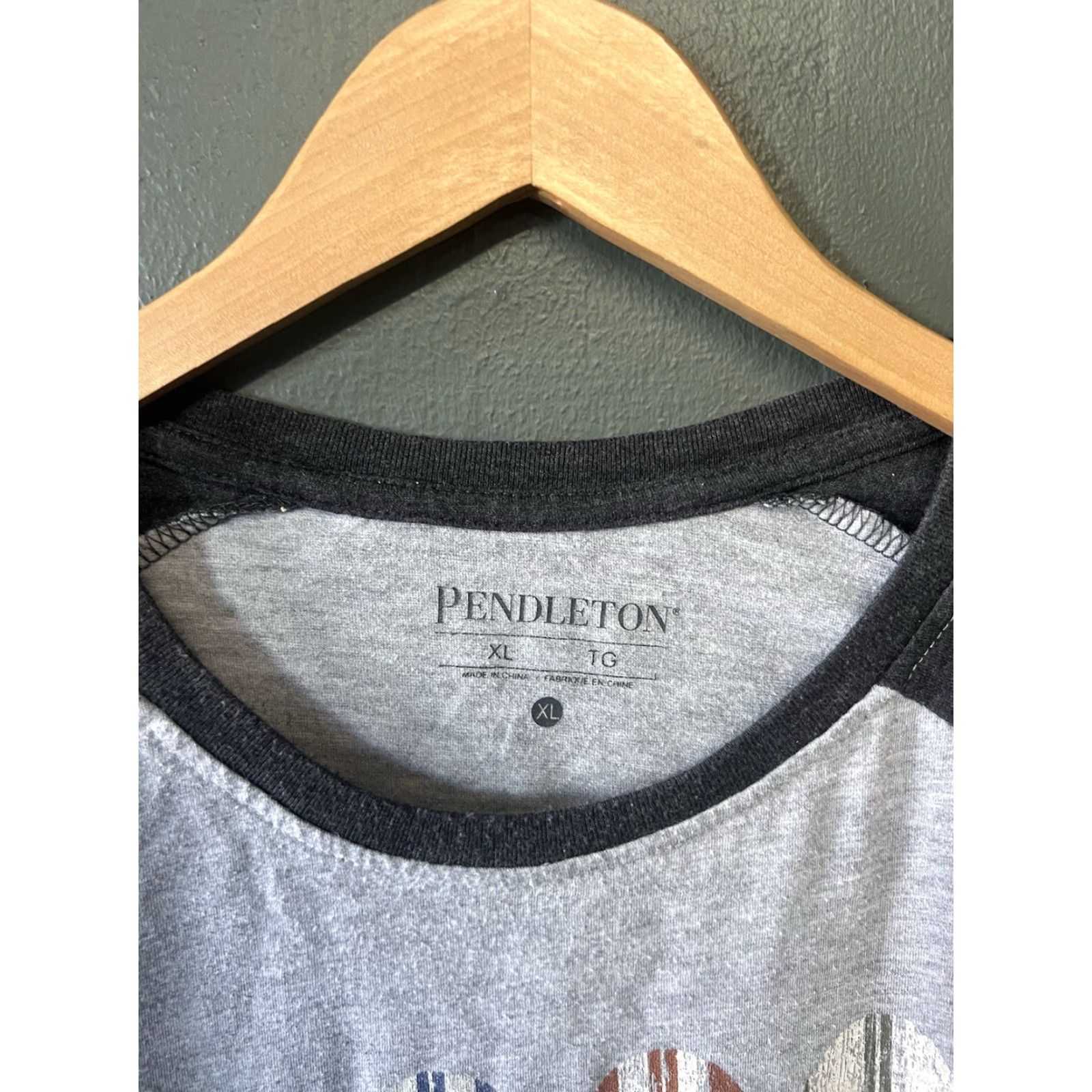 Pendleton Pendleton Mens Gray 3/4 Sleeve Graphic T-shirt XL Shirt Adults Gray 3/4 Sleeve Pendleton Mens XL Graphic T-shirt Size US XL / EU 56 / 4 - 3 Thumbnail