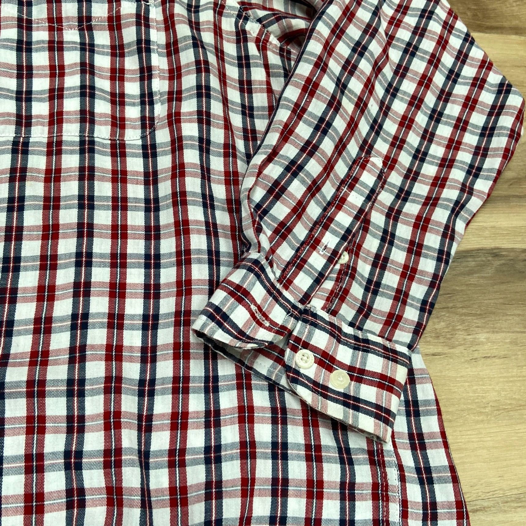 Haggar Haggar Shirt Mens XL 17-17.5 Red White Black Plaid Button Down Wrinkle Resistant Size US XL / EU 56 / 4 - 6 Thumbnail