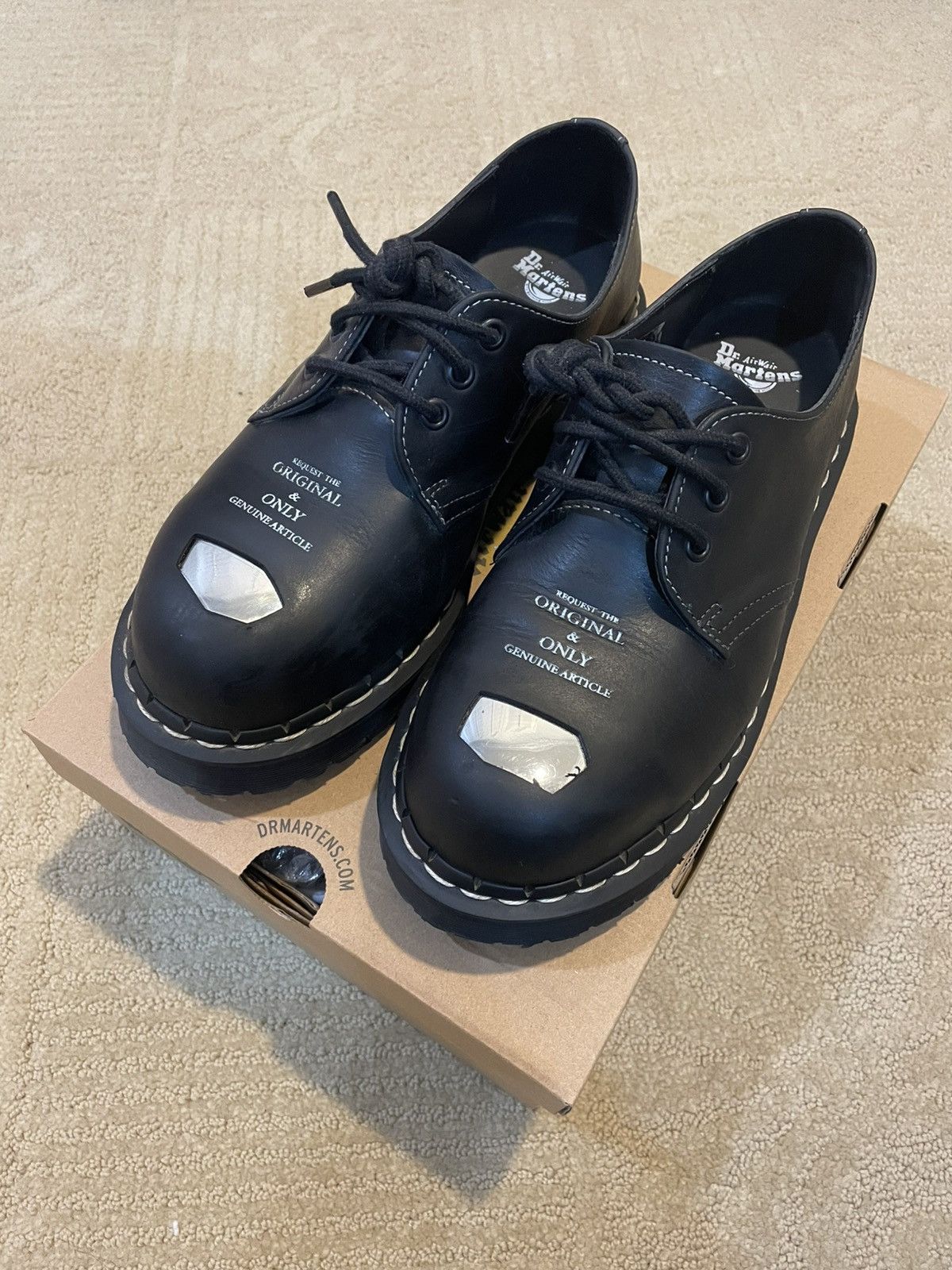 Dr. Martens Doc Martens 1461 Exposed Steel Toe Oxford Black Shoes Size US 7 / EU 40 - 1 Thumbnail