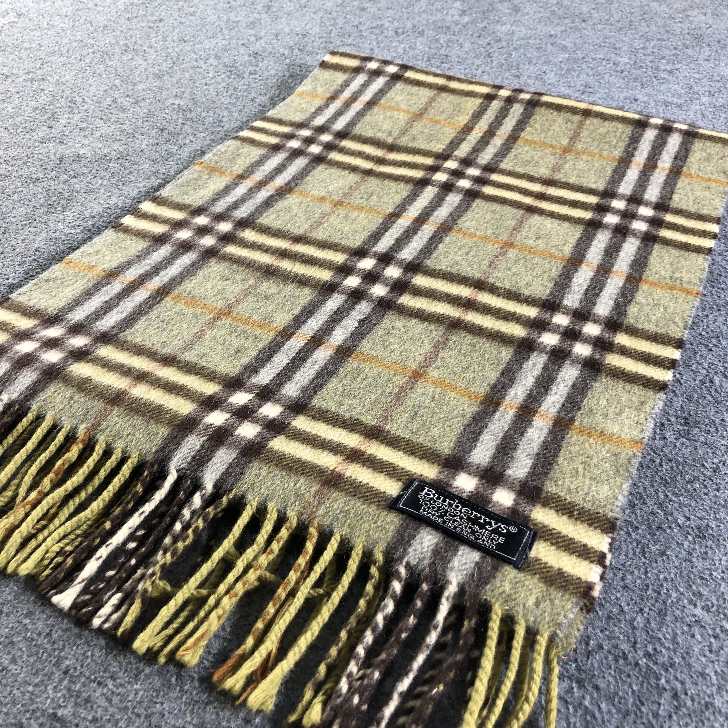 Burberry Burberrys Cashmere Scarf Muffler Neckwear V2579 Size ONE SIZE - 3 Thumbnail
