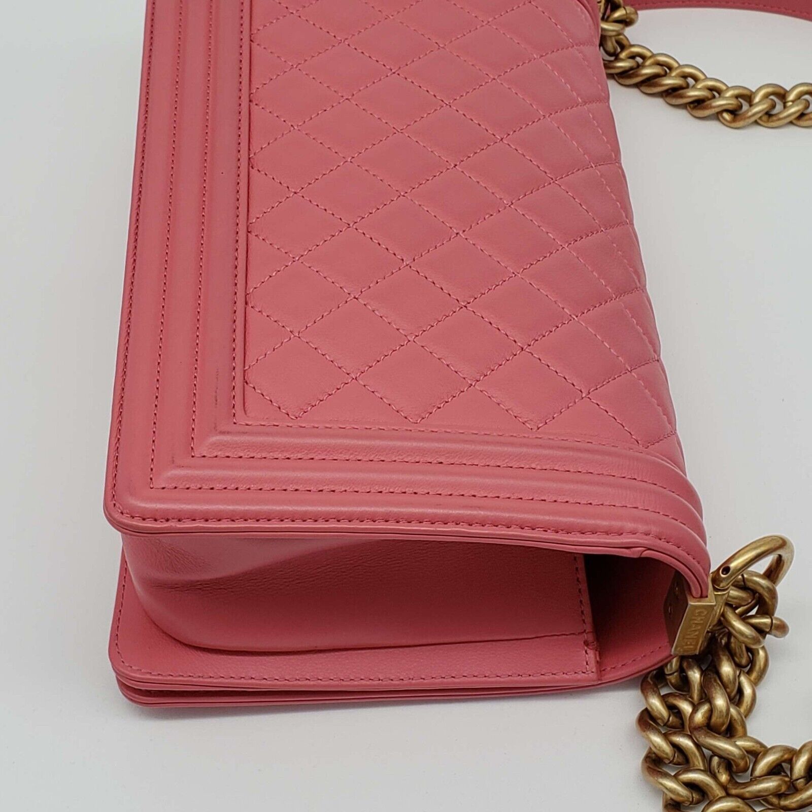 Chanel 100% Authentic CHANEL Boy Leather Shoulder Bag 2700-080524 Size ONE SIZE - 12 Thumbnail