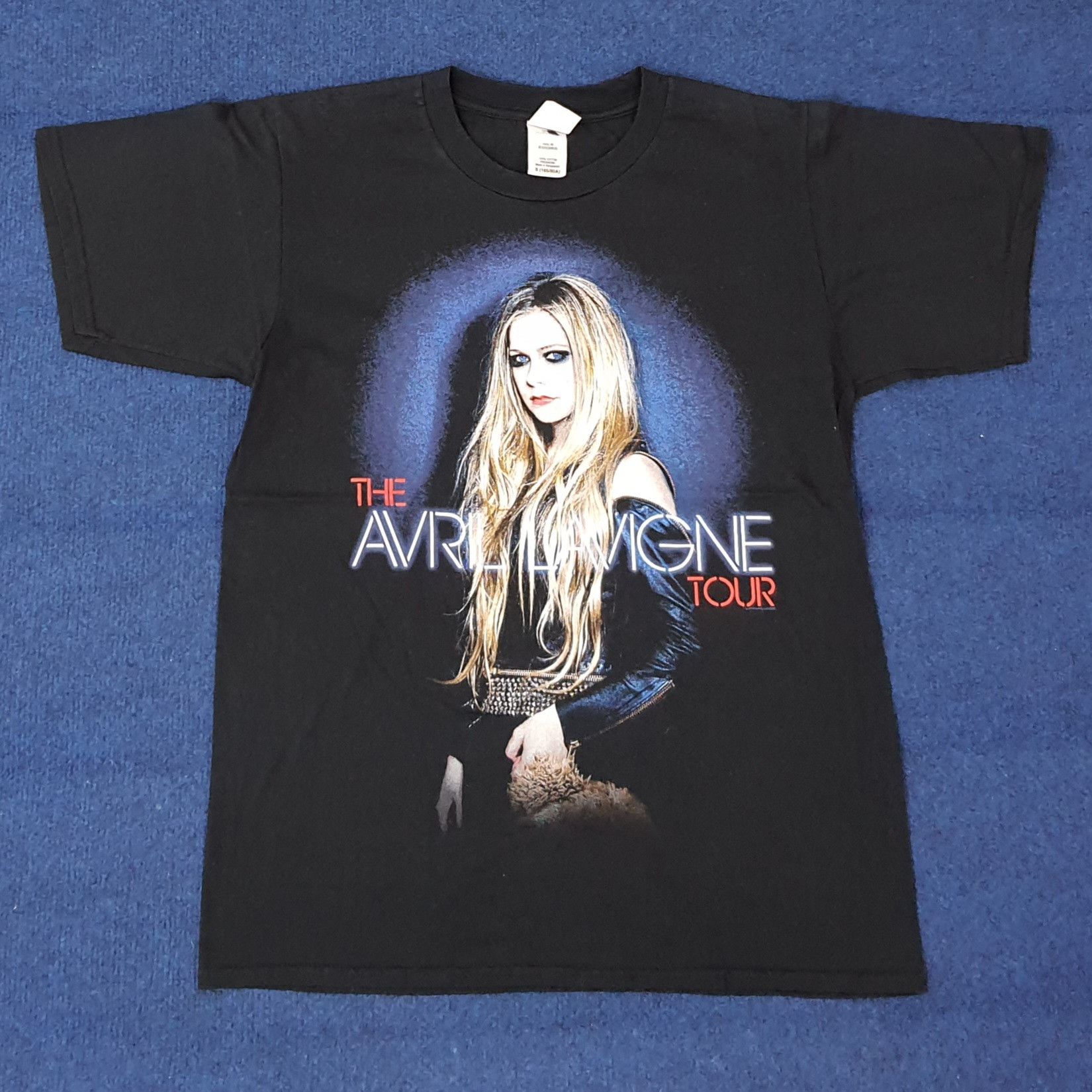 Band Tees Vintage The Avril Lavigne Tour 2014 Tshirt C259N18 Size US S / EU 44-46 / 1 - 1 Thumbnail
