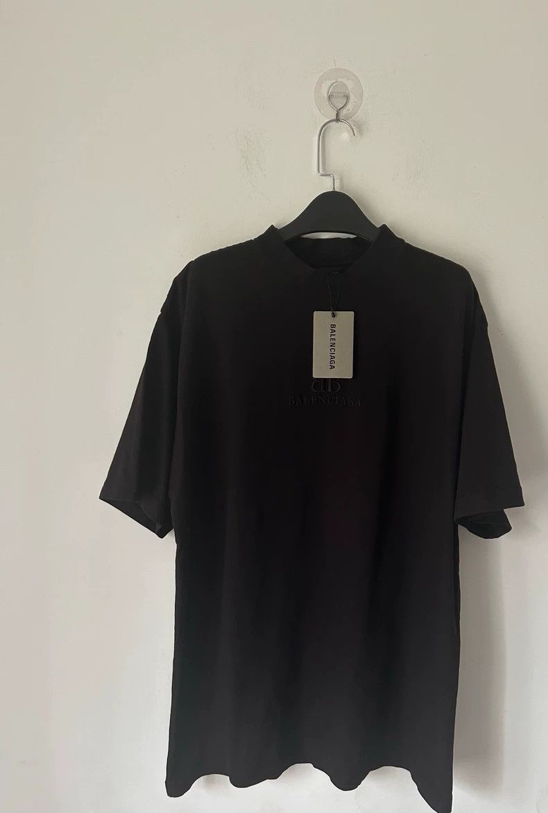 Balenciaga Balenciaga Embroidered double b short sleeves Size US S / EU 44-46 / 1 - 1 Thumbnail