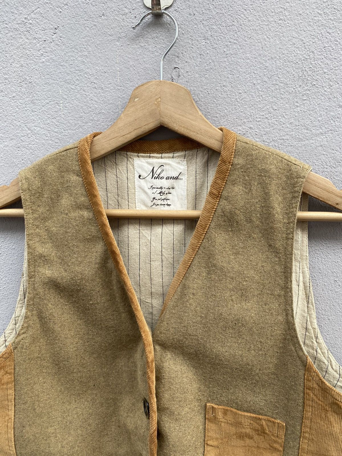 If Six Was Nine × Japanese Brand Japanese Designer “Niko and…” Patchwork Wool + Corduroy Vest Size US S / EU 44-46 / 1 - 3 Thumbnail