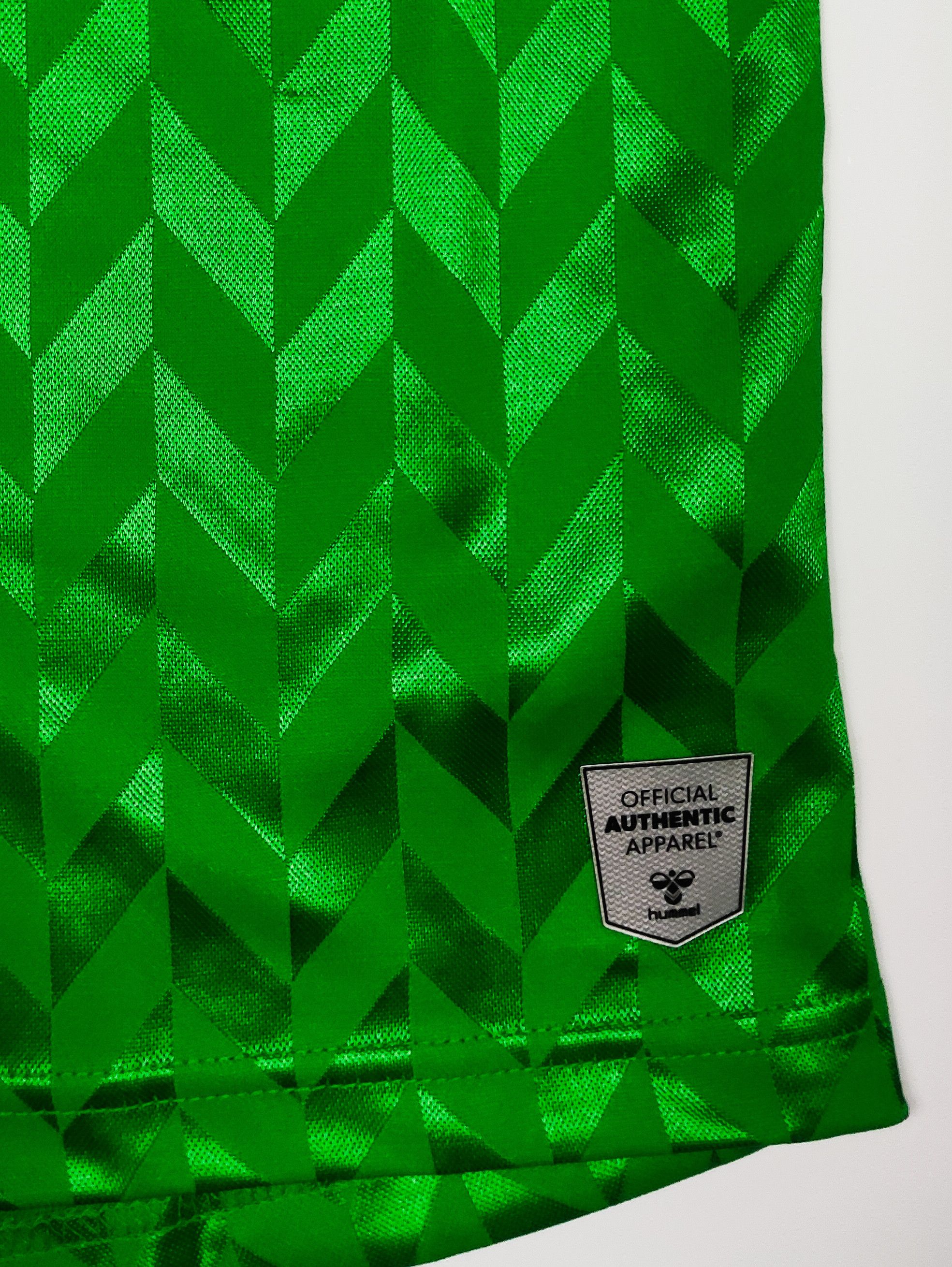 Hummel BNWT Real Betis 2023 2024 Hummel Away Shirt Size US S / EU 44-46 / 1 - 10 Thumbnail