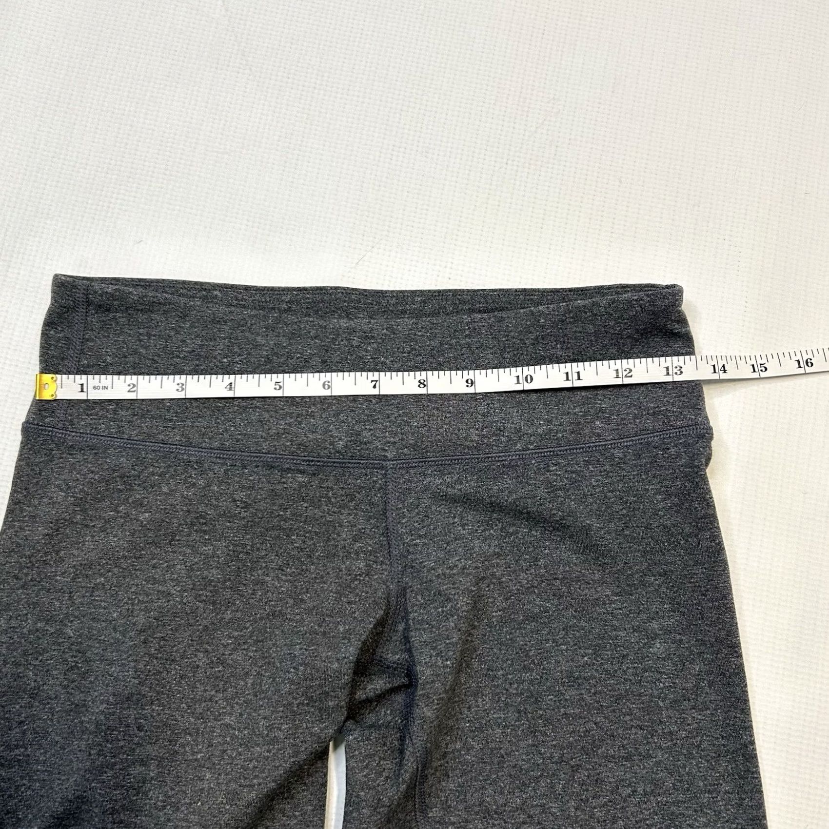 Lululemon VINTAGE Lululemon Crop Tights Heathered Gray Womens Size 6 Activewear Size ONE SIZE - 4 Thumbnail
