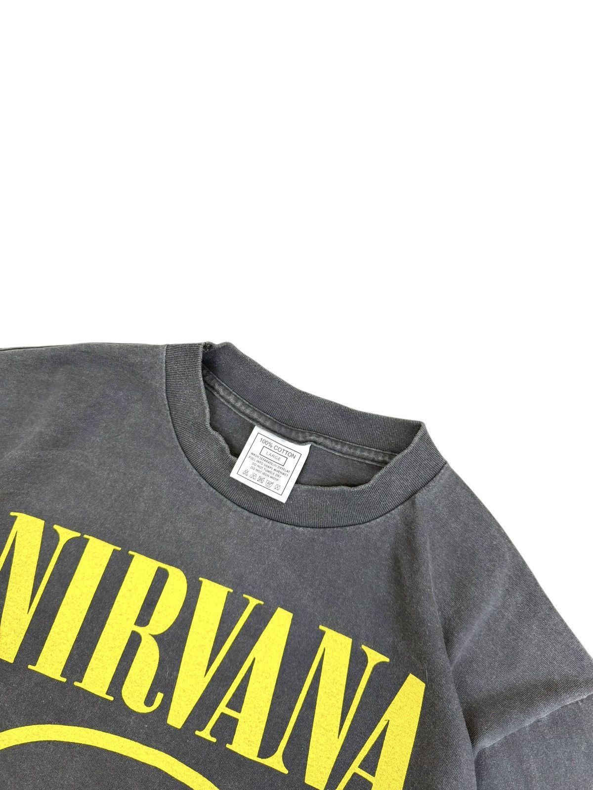Band Tees Vintage 90s Nirvana Yellow Smiley Gray Faded Long sleeve Size US L / EU 52-54 / 3 - 5 Thumbnail