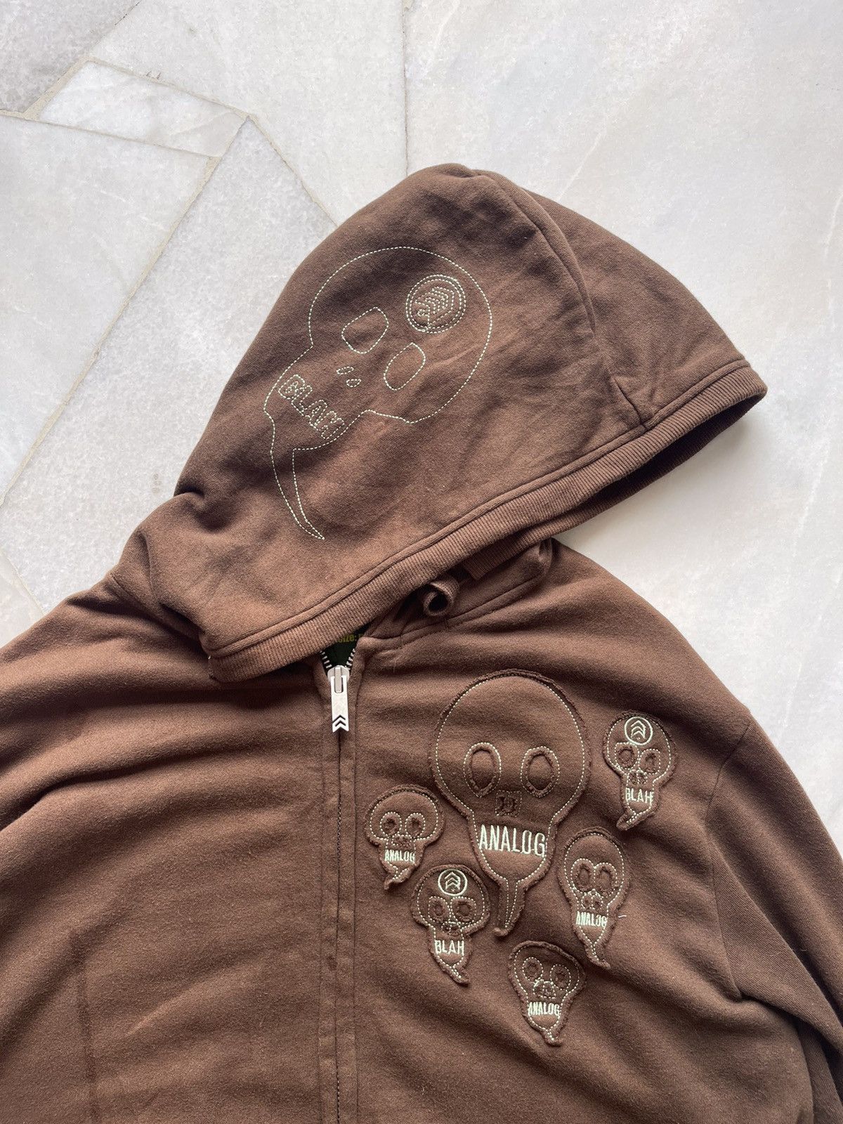 Analog × Burton × Japanese Brand 2000s Analog Skull ‘Blah Blah Blah’ Zip Hoodie Size US L / EU 52-54 / 3 - 9 Thumbnail