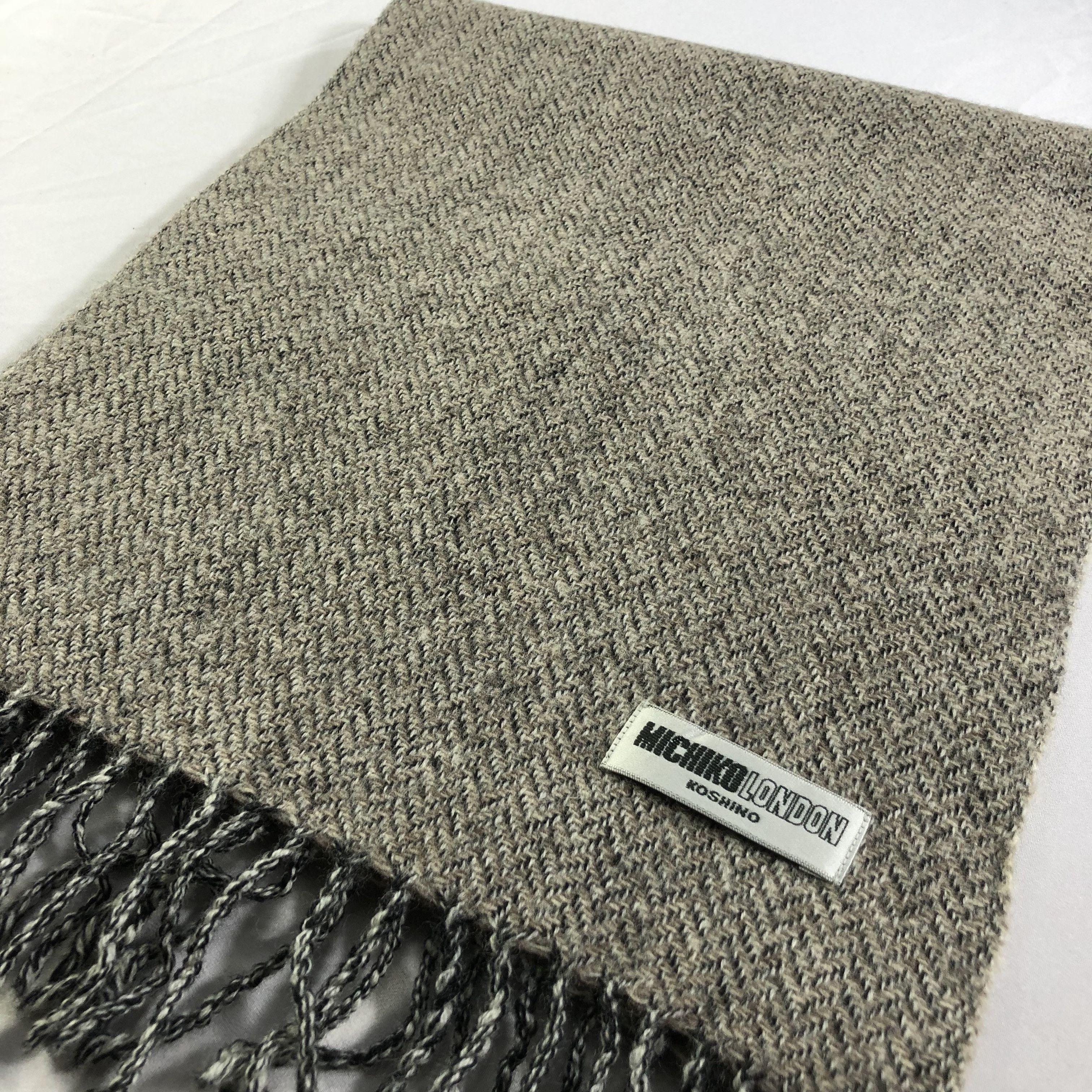 Michiko Koshino London Michiko Koshino Wool Scarf Muffler V1560 Size ONE SIZE - 3 Thumbnail