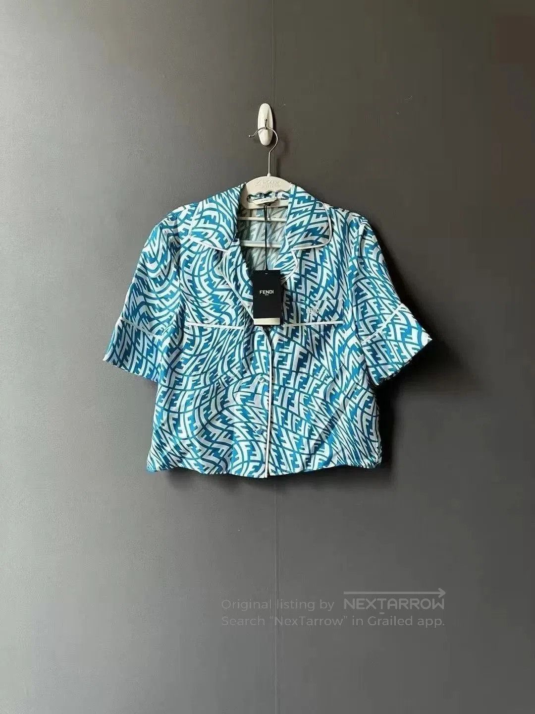 Fendi Fendi Blue White Printed Cropped Shirt. Size XS / US 0-2 / IT 36-38 - 1 Thumbnail