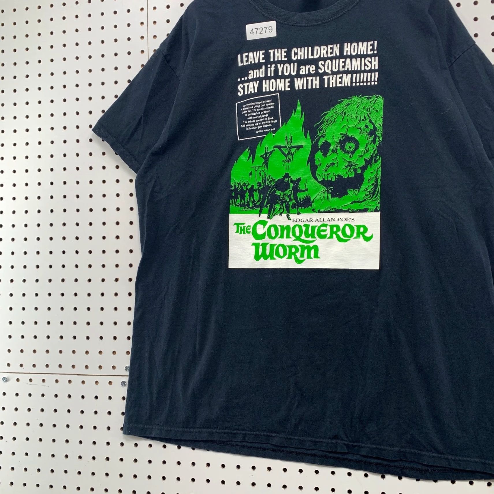 Fruit Of The Loom Edgar Allan Poes The Conqueror Worm Shirt Mens 2XL Black Horror Movie Art Shirt Size US XXL / EU 58 / 5 - 5 Thumbnail