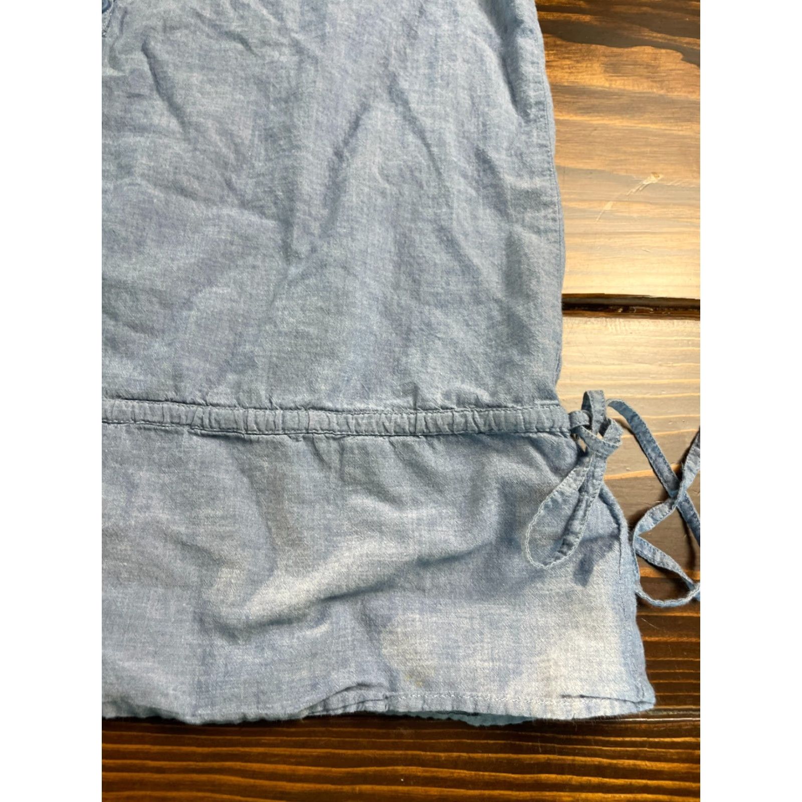 Croft & Barrow Croft & Barrow Shirt Women's Small Blue Chambray Button-Up Sleeveless Casual Modern Size S / US 4 / IT 40 - 4 Thumbnail
