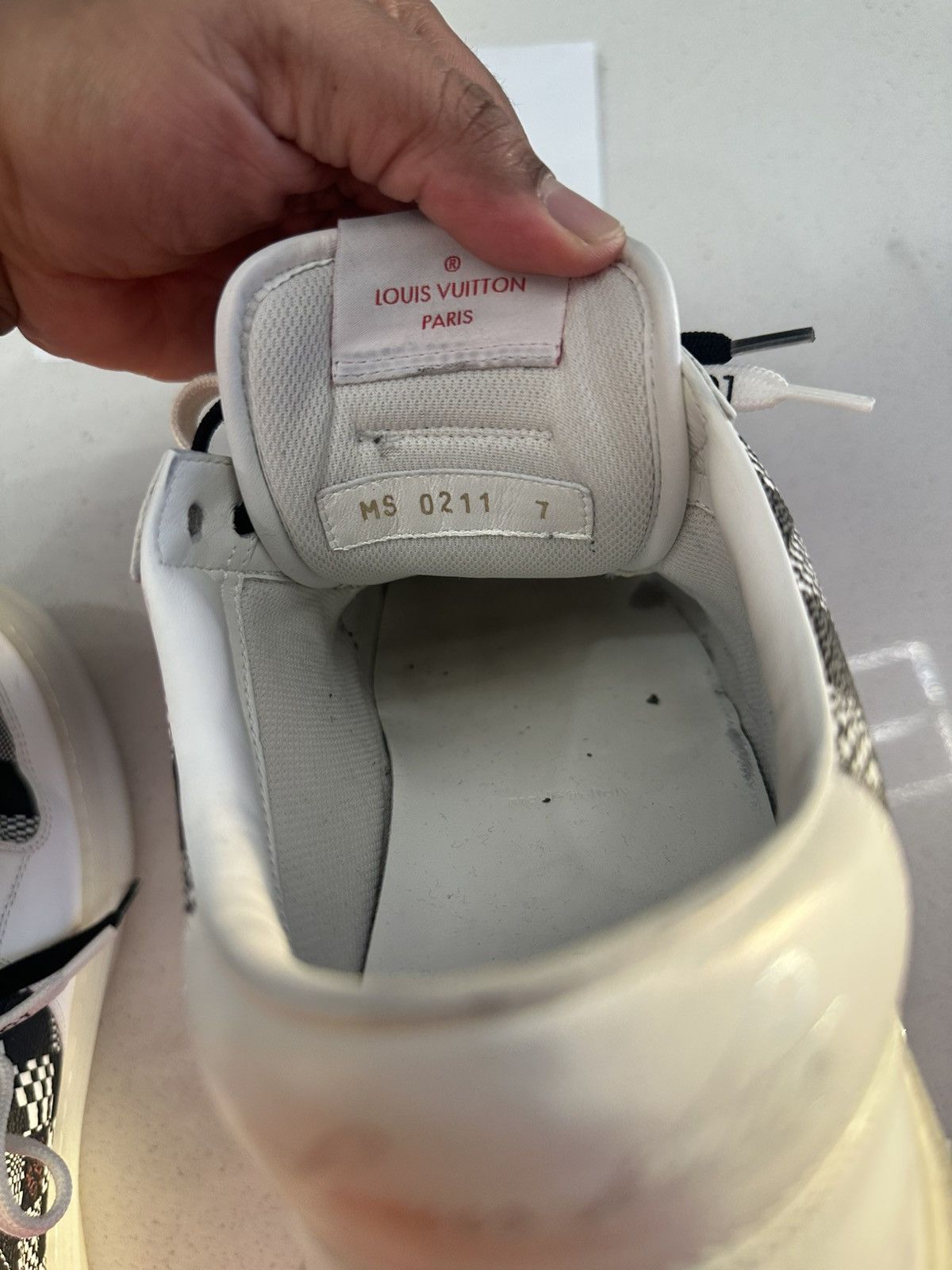 Louis Vuitton Louis Vuitton Ollie Sneaker (LV 7, fits like US8-9) Size US 9 / EU 42 - 7 Thumbnail