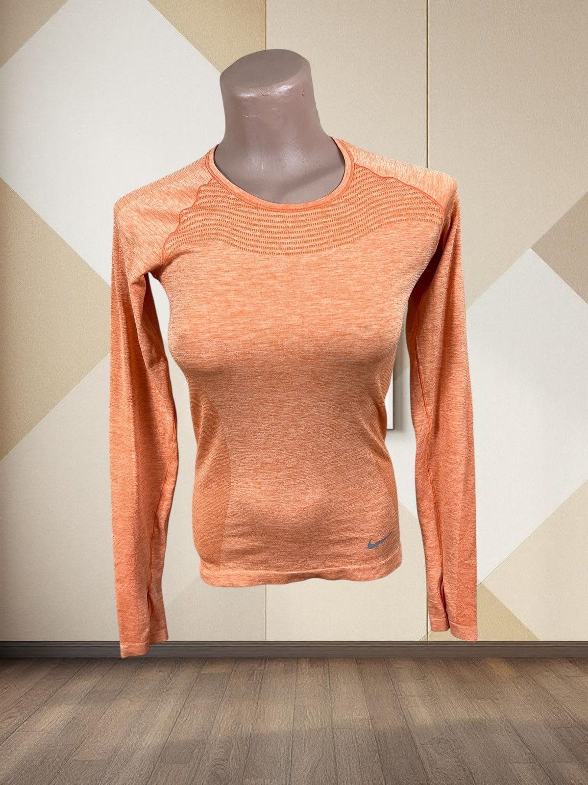 Nike Nike Dri-Fit long sleeve t-shirt size XS Size XS / US 0-2 / IT 36-38 - 1 Thumbnail