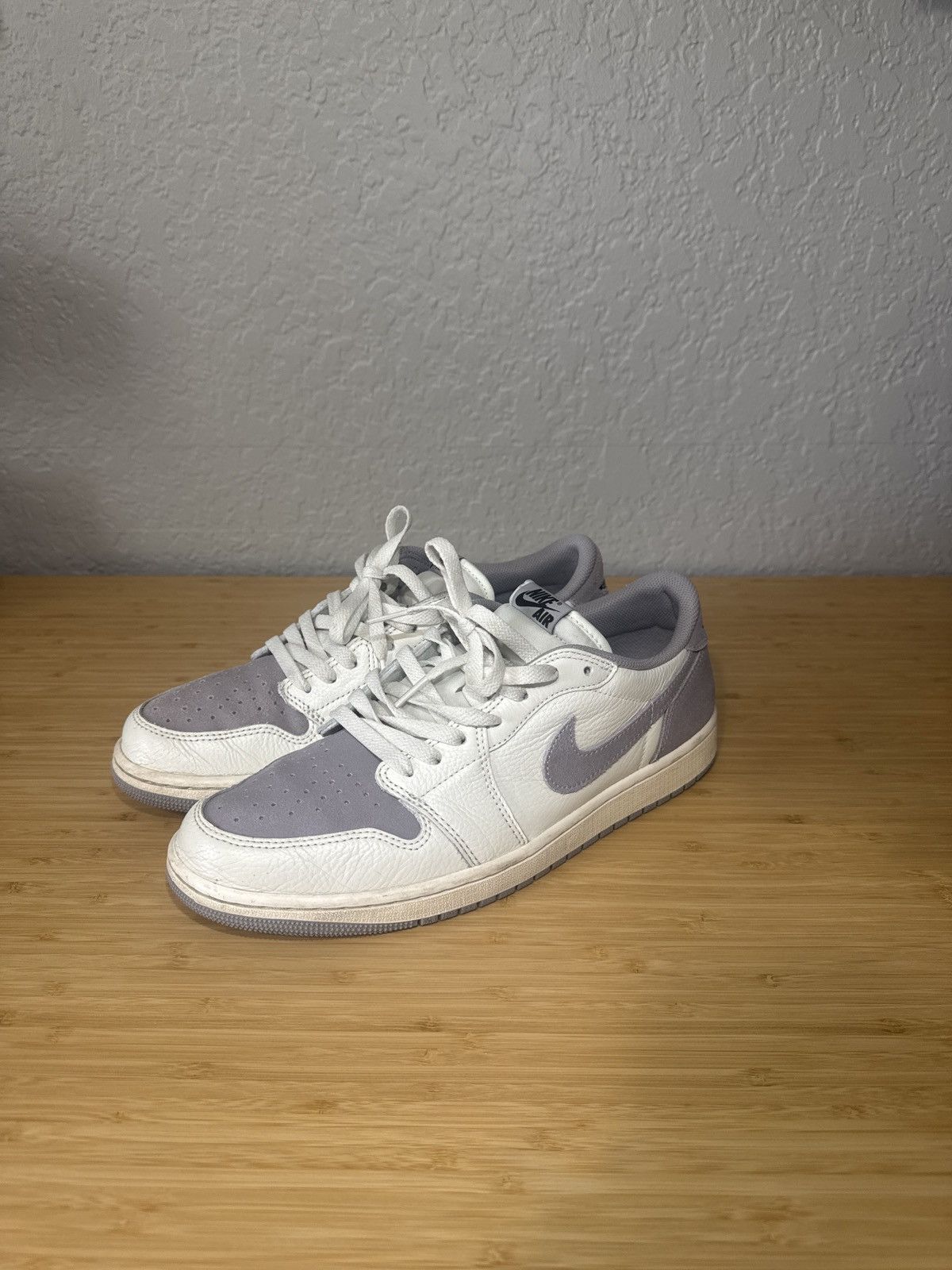 Jordan Brand Air Jordan 1 Retro Low OG 'Atmosphere Grey' Size US 11 / EU 44 - 1 Thumbnail