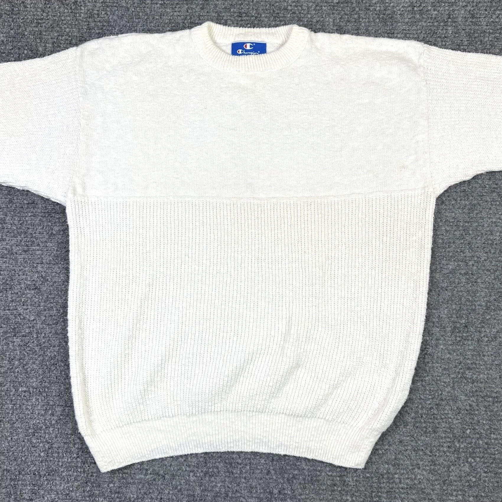 Champion VINTAGE Champion Sweatshirt Beige 100% Cotton XL Embroidered Logo Men’s Classic Pullover 80s Size US XL / EU 56 / 4 - 5 Thumbnail