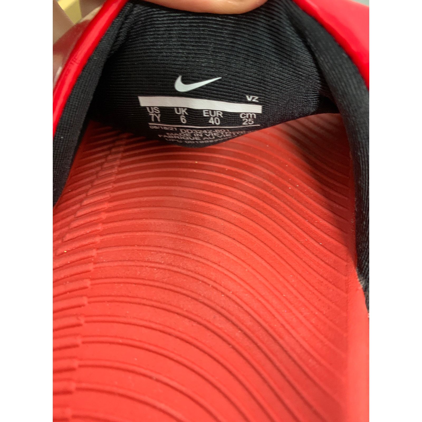 Nike NEW Kid’s Nike Kawa Fun Slide Sandals Red Size 7Y SHIPS NOW Size US 7 / EU 40 - 7 Thumbnail