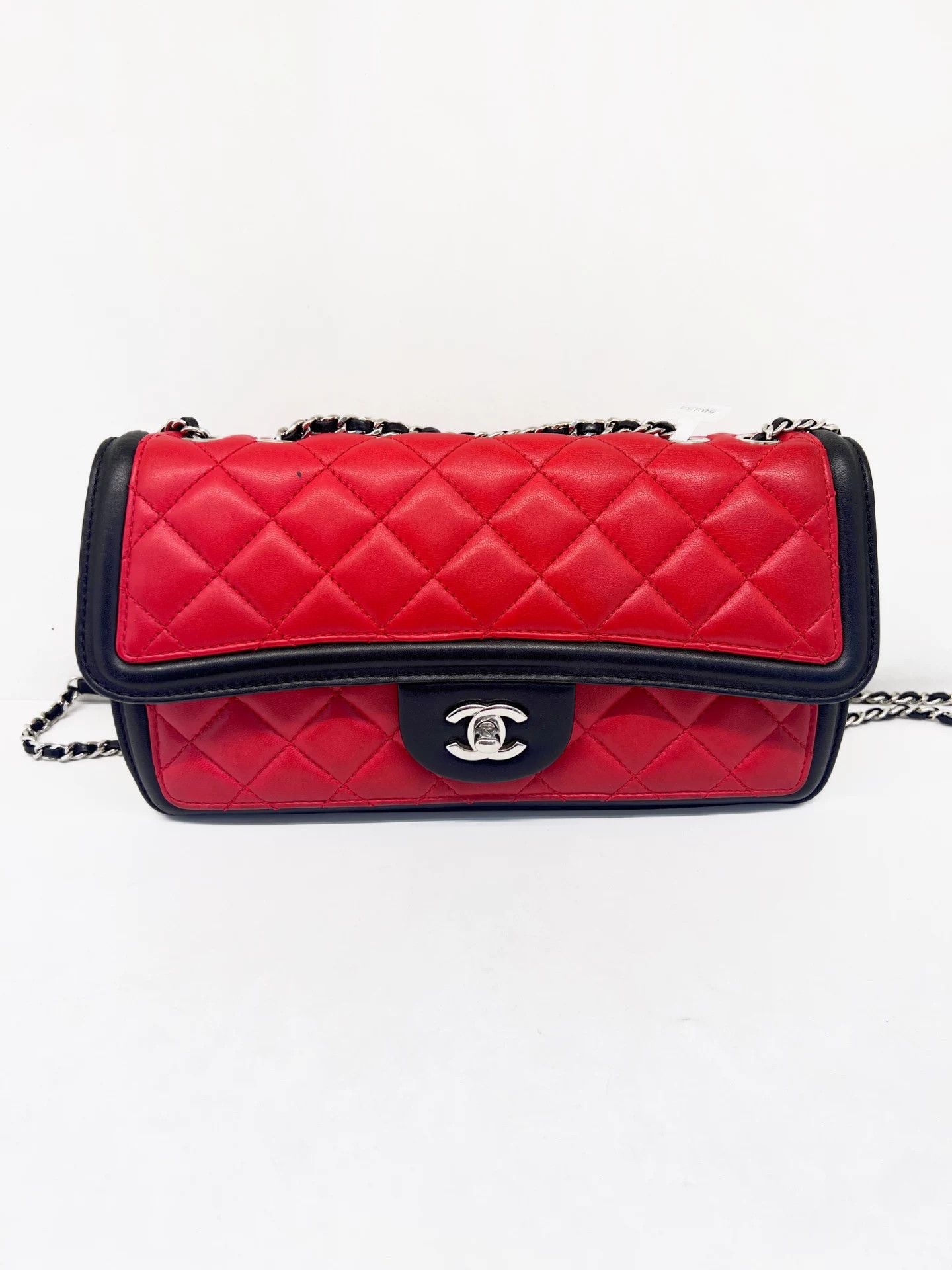 Chanel Pre-loved Bag Very good condition Size ONE SIZE - 1 Thumbnail