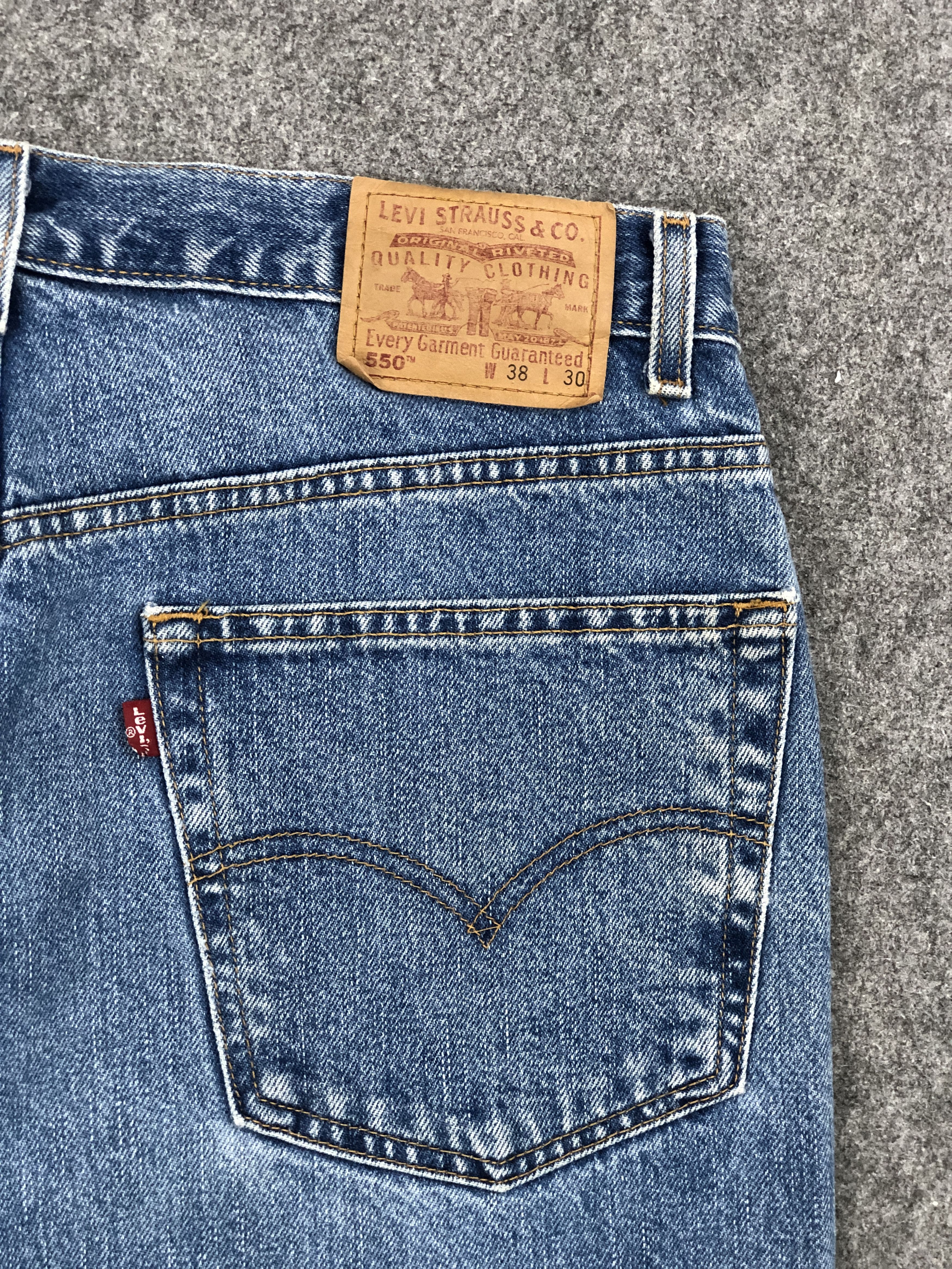 Levi's Faded Blue Vintage 90s Levi's 550 jeans DP2306 Size US 35 - 13 Thumbnail