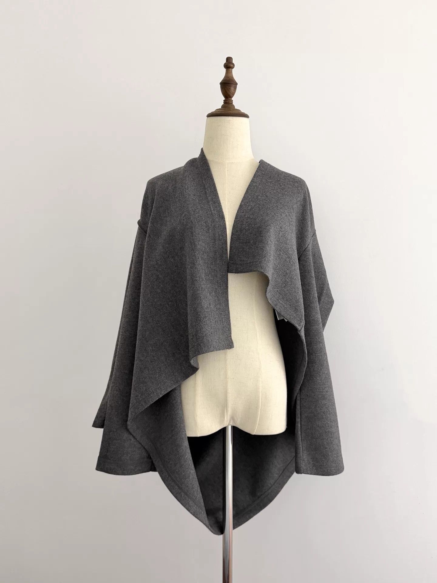 Comme des Garcons COMME DES GARCONS Deep Gray Wool Decon 2-Way Cardigan Size ONE SIZE - 1 Thumbnail
