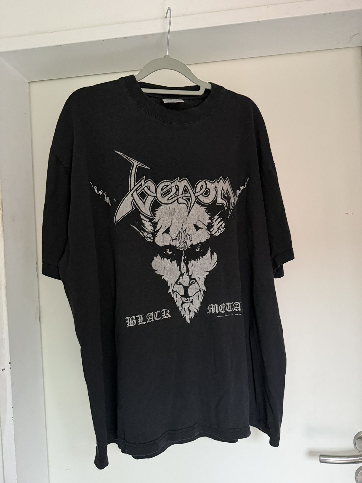 Vintage Vintage Venom Black Metal Shirt XL Size US XL / EU 56 / 4 - 1 Thumbnail